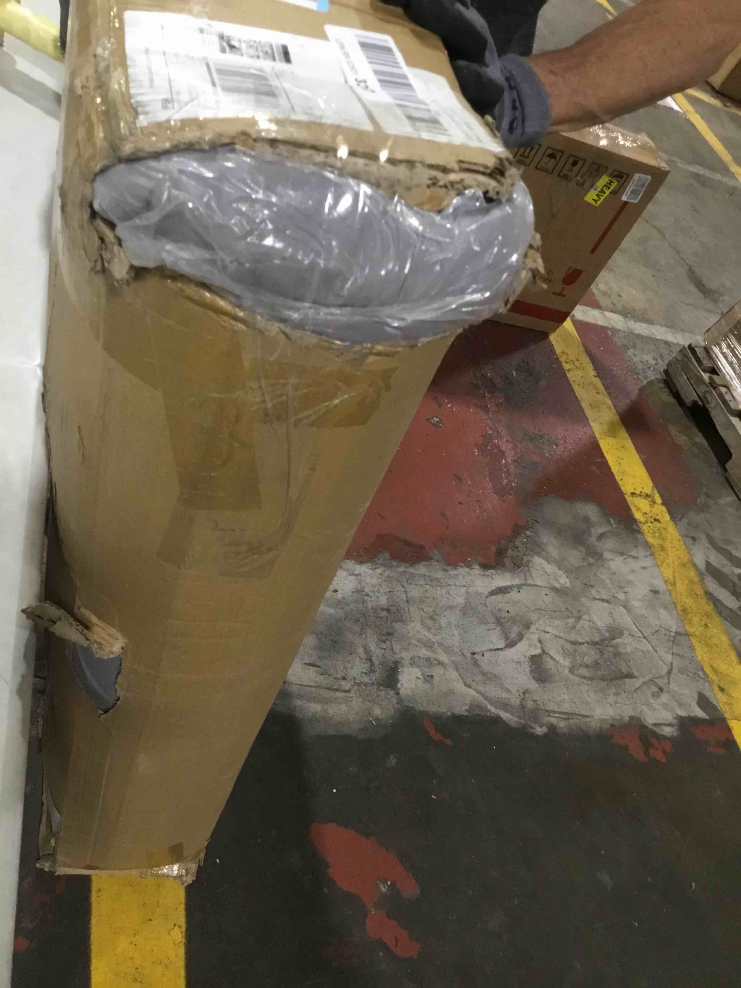 https://s3.amazonaws.com/lotting-images-prod/bidfta/YEL6332499_1715183348358.jpeg