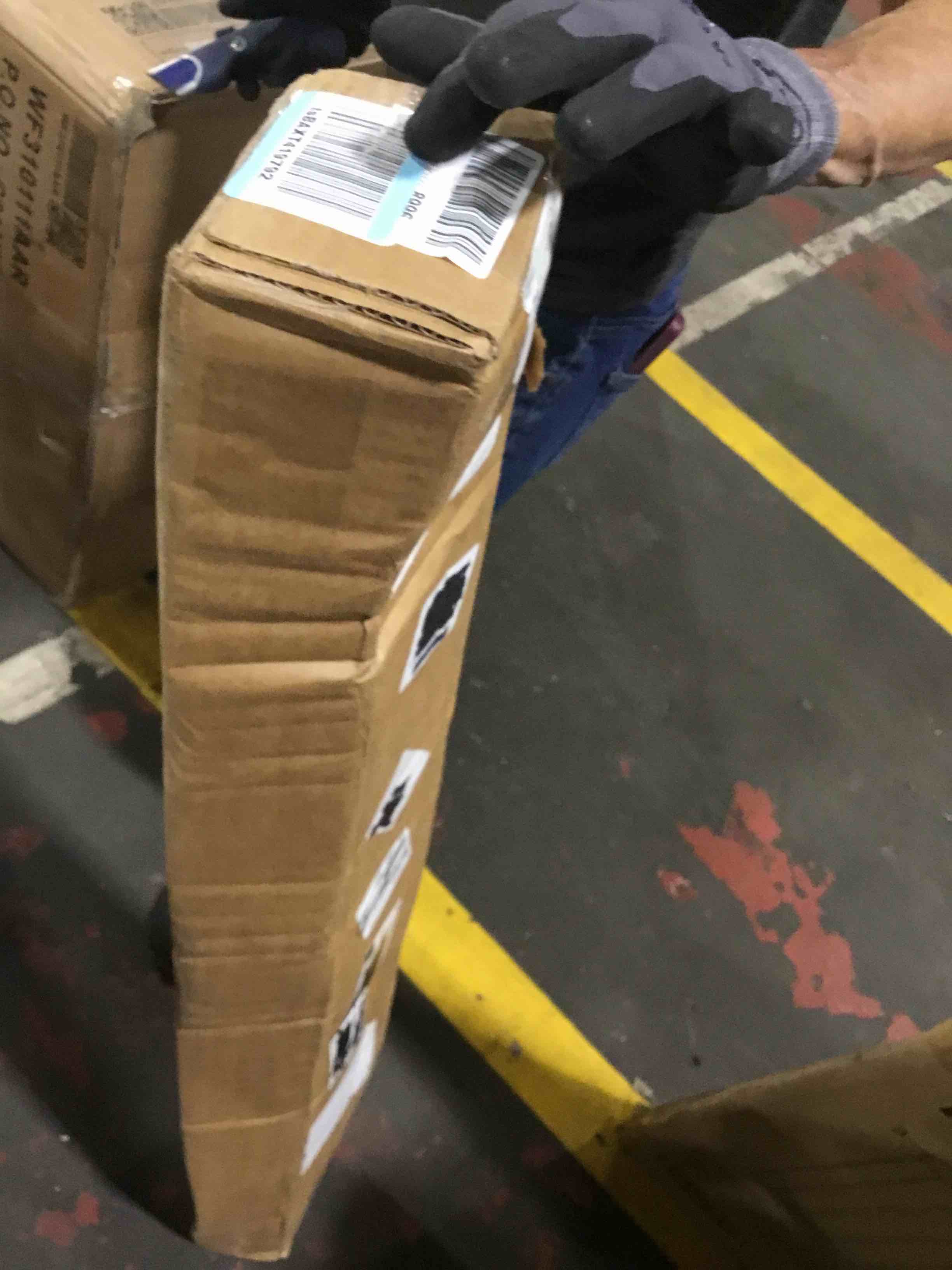 https://s3.amazonaws.com/lotting-images-prod/bidfta/YEL6332512_1715185256923.jpeg