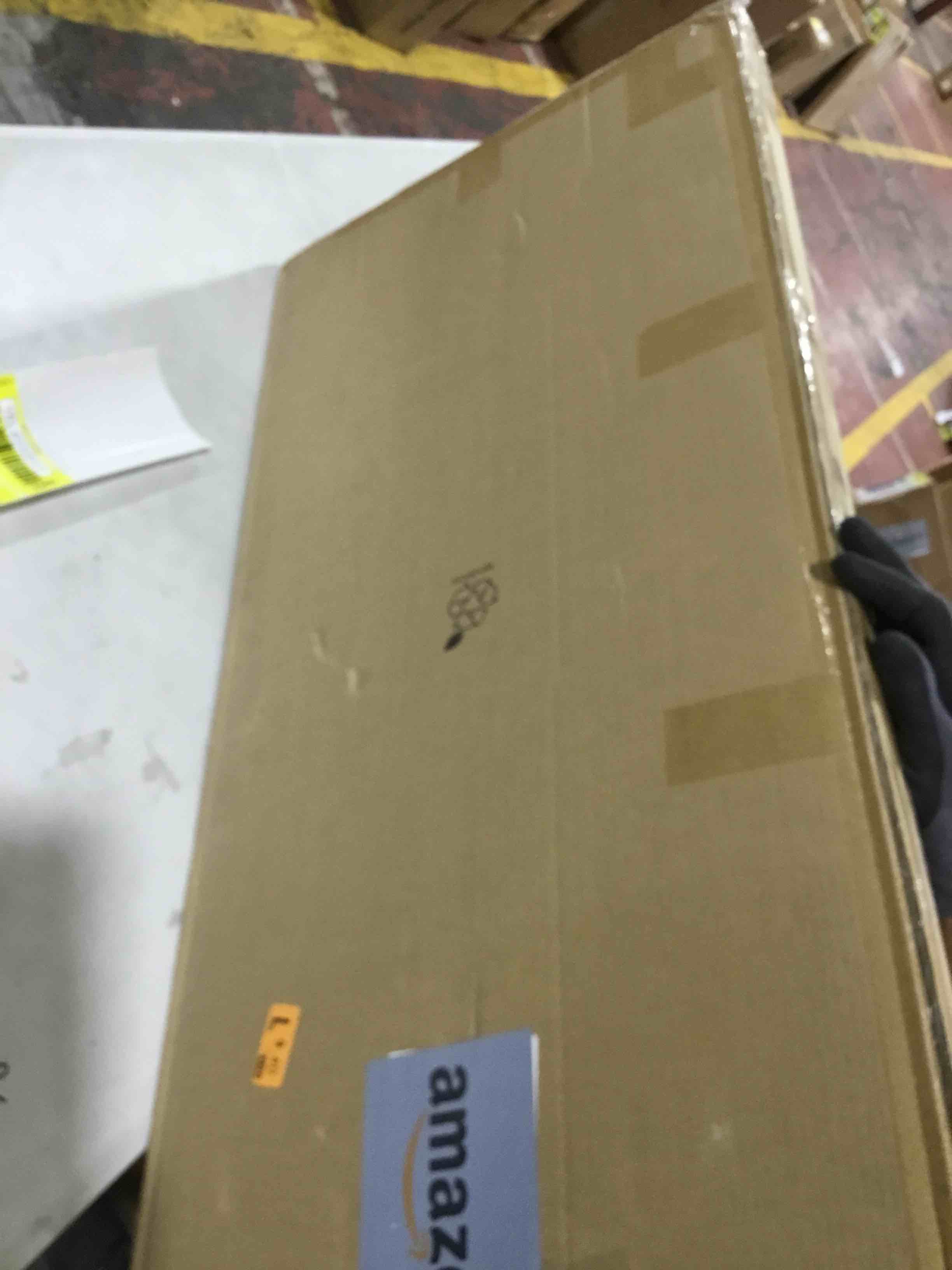 https://s3.amazonaws.com/lotting-images-prod/bidfta/YEL6332517_1715184807543.jpeg