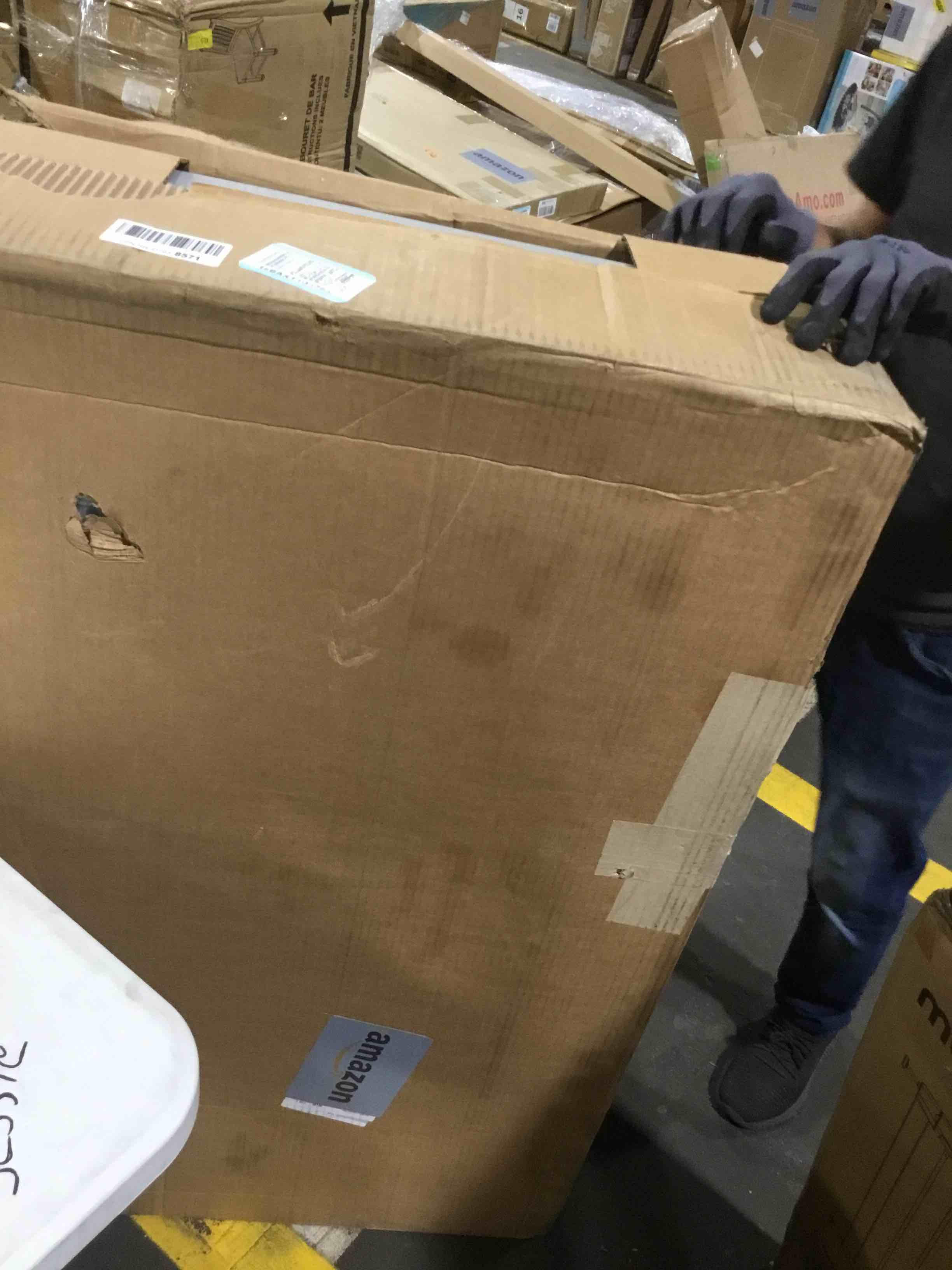 https://s3.amazonaws.com/lotting-images-prod/bidfta/YEL6332518_1715184738485.jpeg
