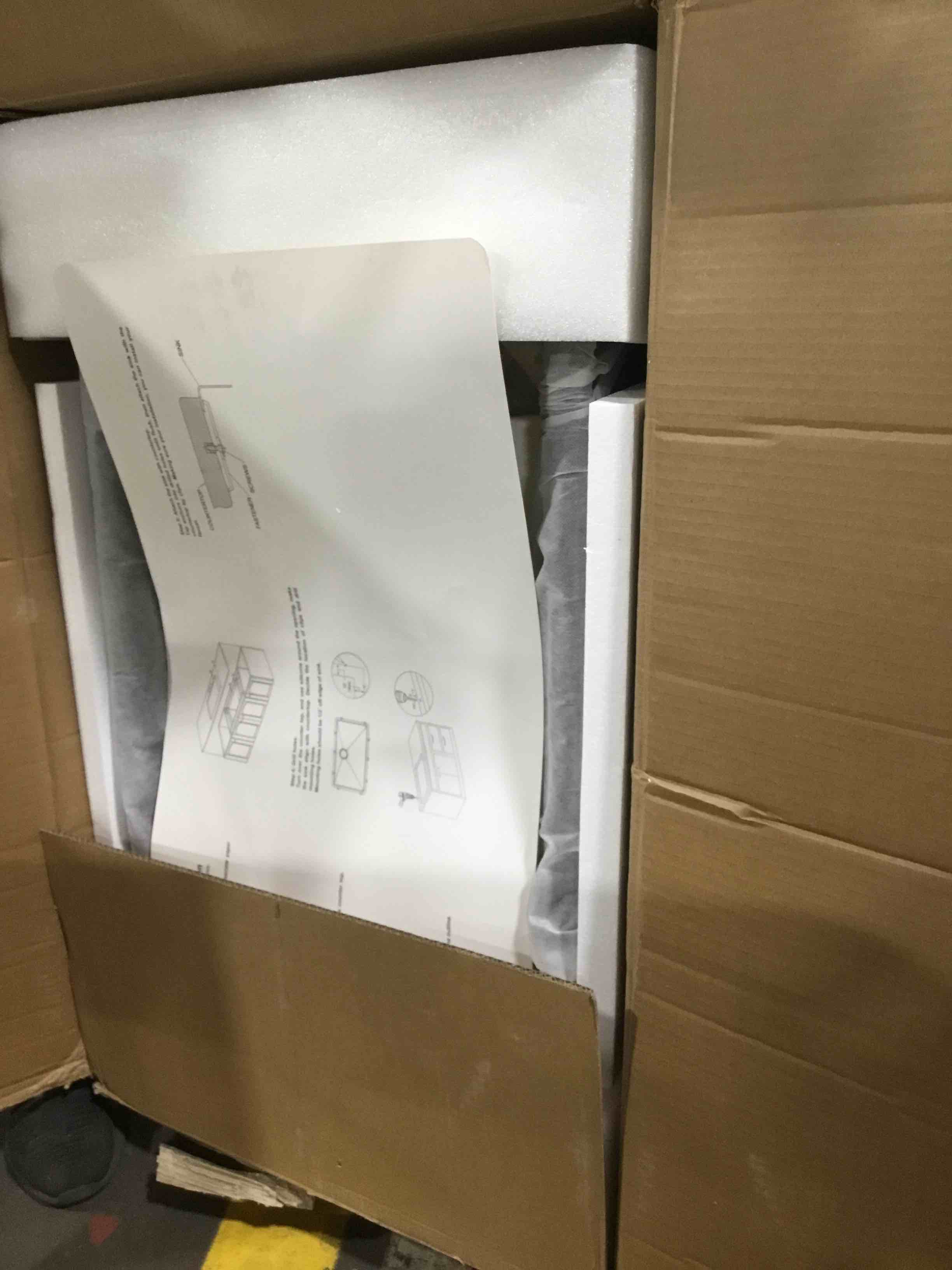 https://s3.amazonaws.com/lotting-images-prod/bidfta/YEL6332519_1715184611409.jpeg