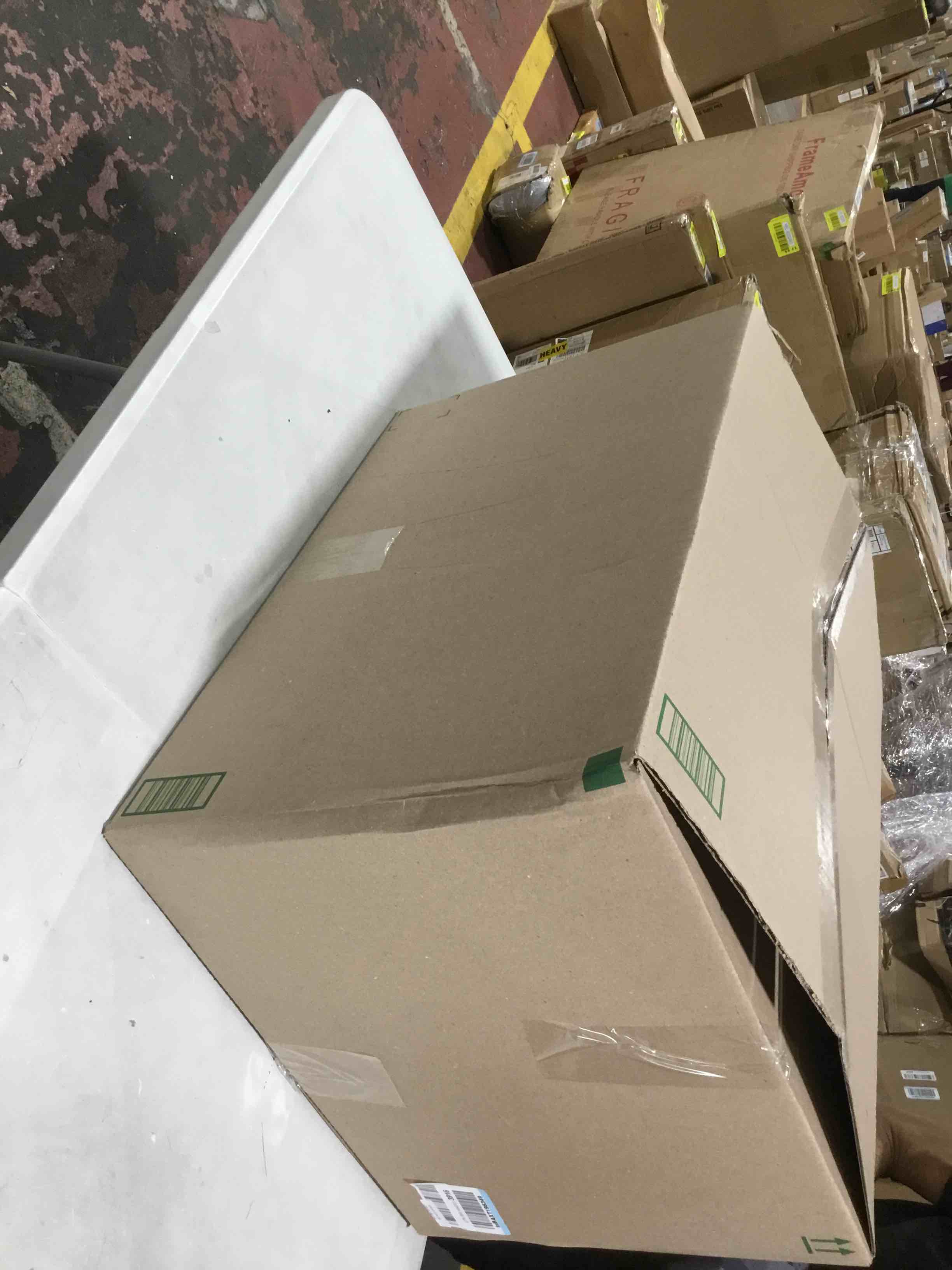 https://s3.amazonaws.com/lotting-images-prod/bidfta/YEL6332532_1715188445792.jpeg