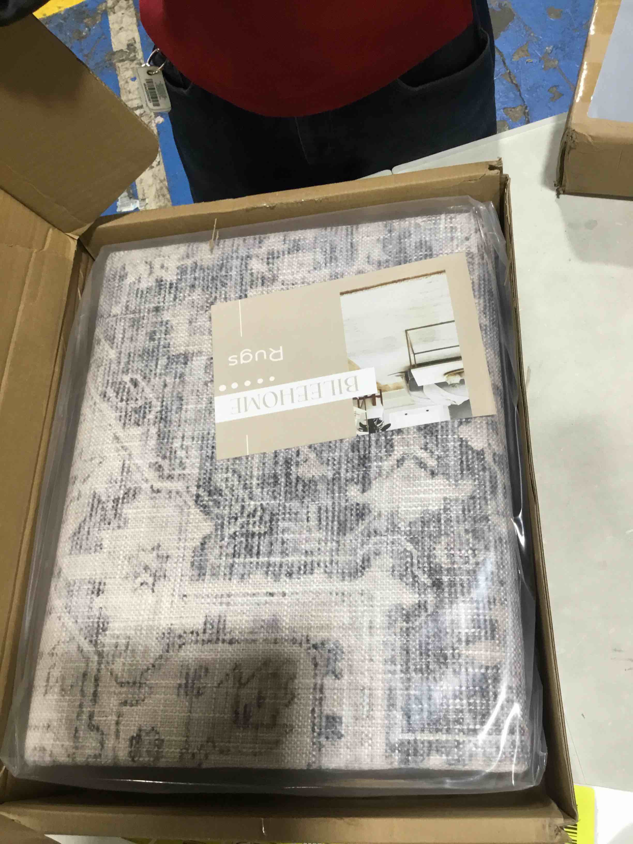 https://s3.amazonaws.com/lotting-images-prod/bidfta/YEL6333014_1715708667255.jpeg