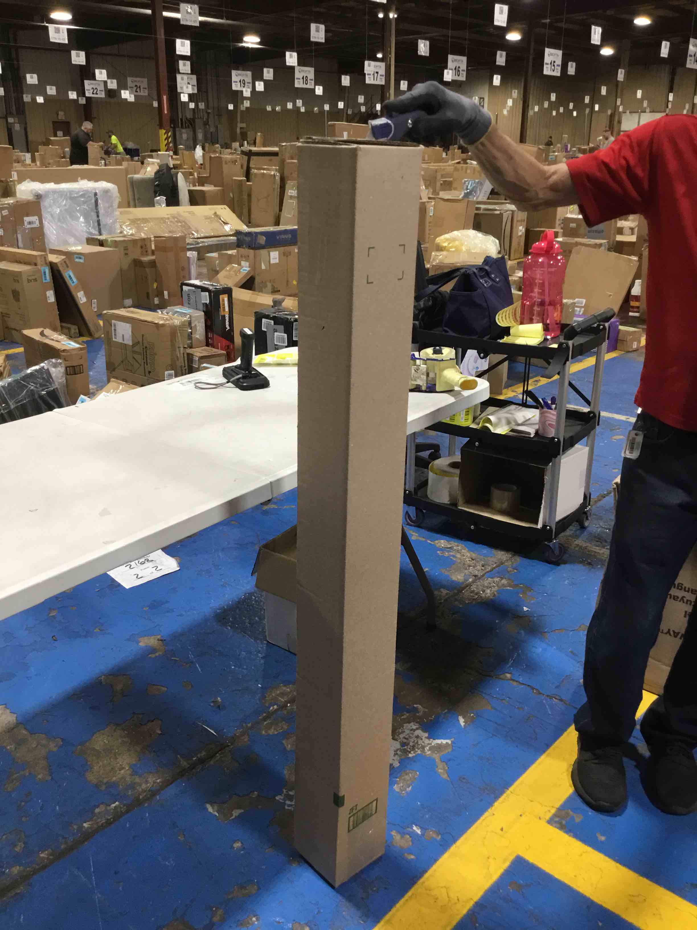 https://s3.amazonaws.com/lotting-images-prod/bidfta/YEL6333022_1715709523076.jpeg
