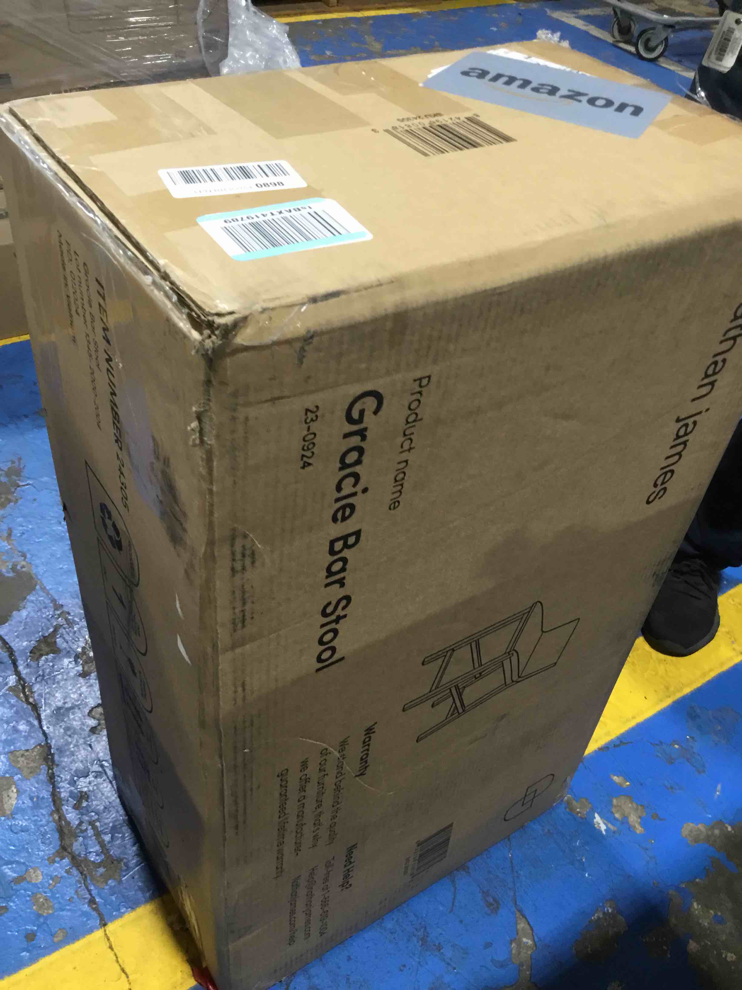 https://s3.amazonaws.com/lotting-images-prod/bidfta/YEL6333029_1715710378092.jpeg