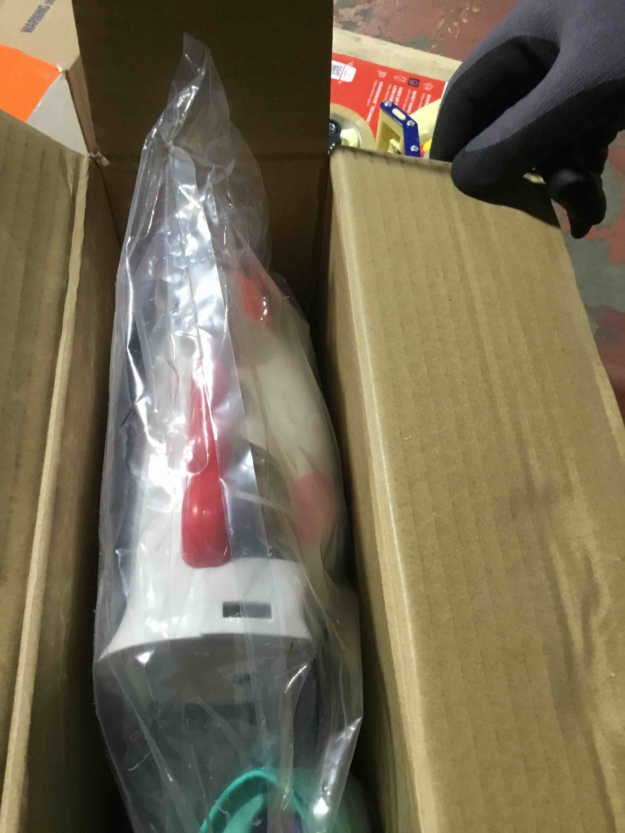 https://s3.amazonaws.com/lotting-images-prod/bidfta/YEL6333940_1712165062697.jpeg