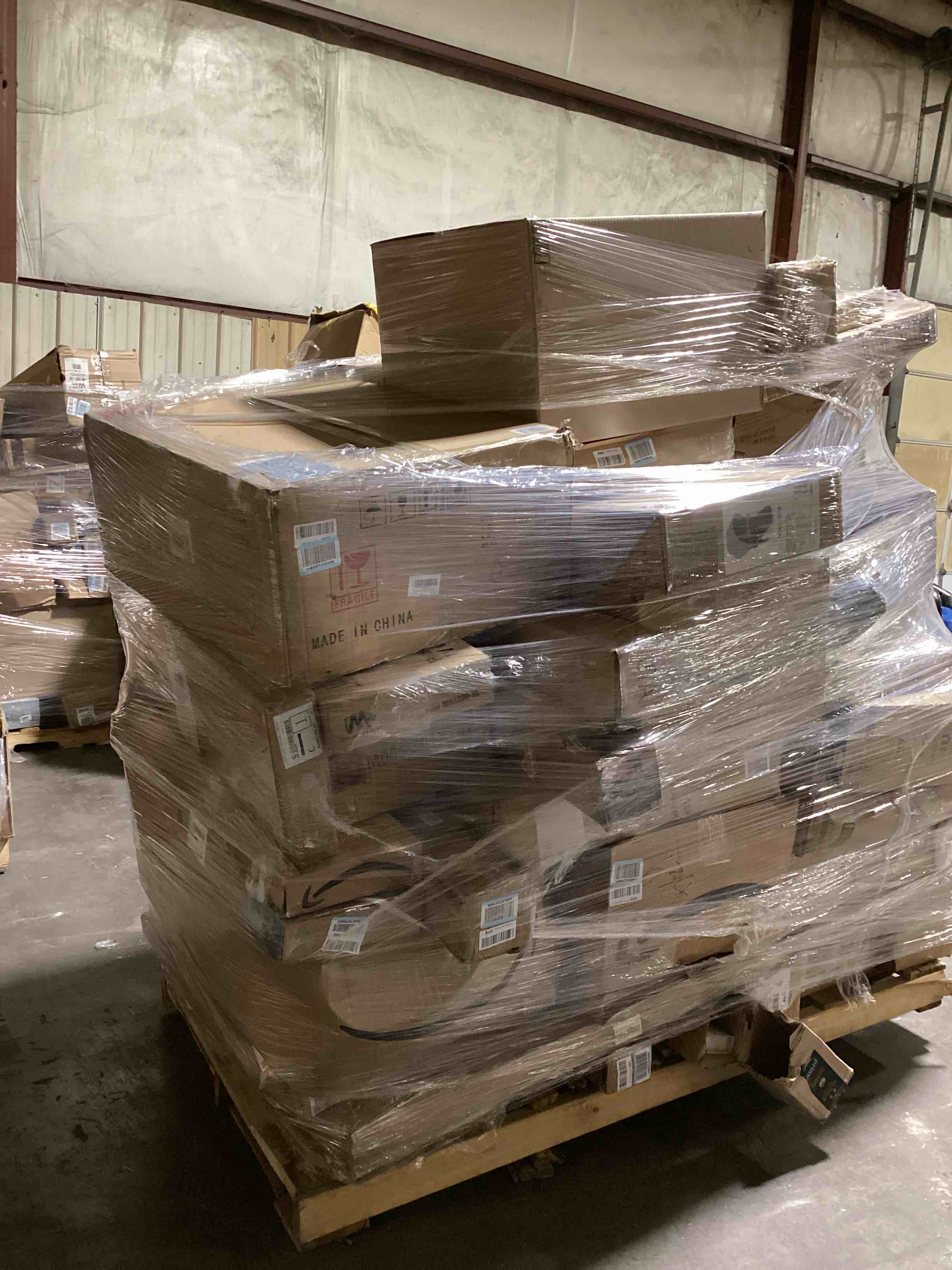 https://s3.amazonaws.com/lotting-images-prod/bidfta/YEL6335121_1713285923180.jpeg