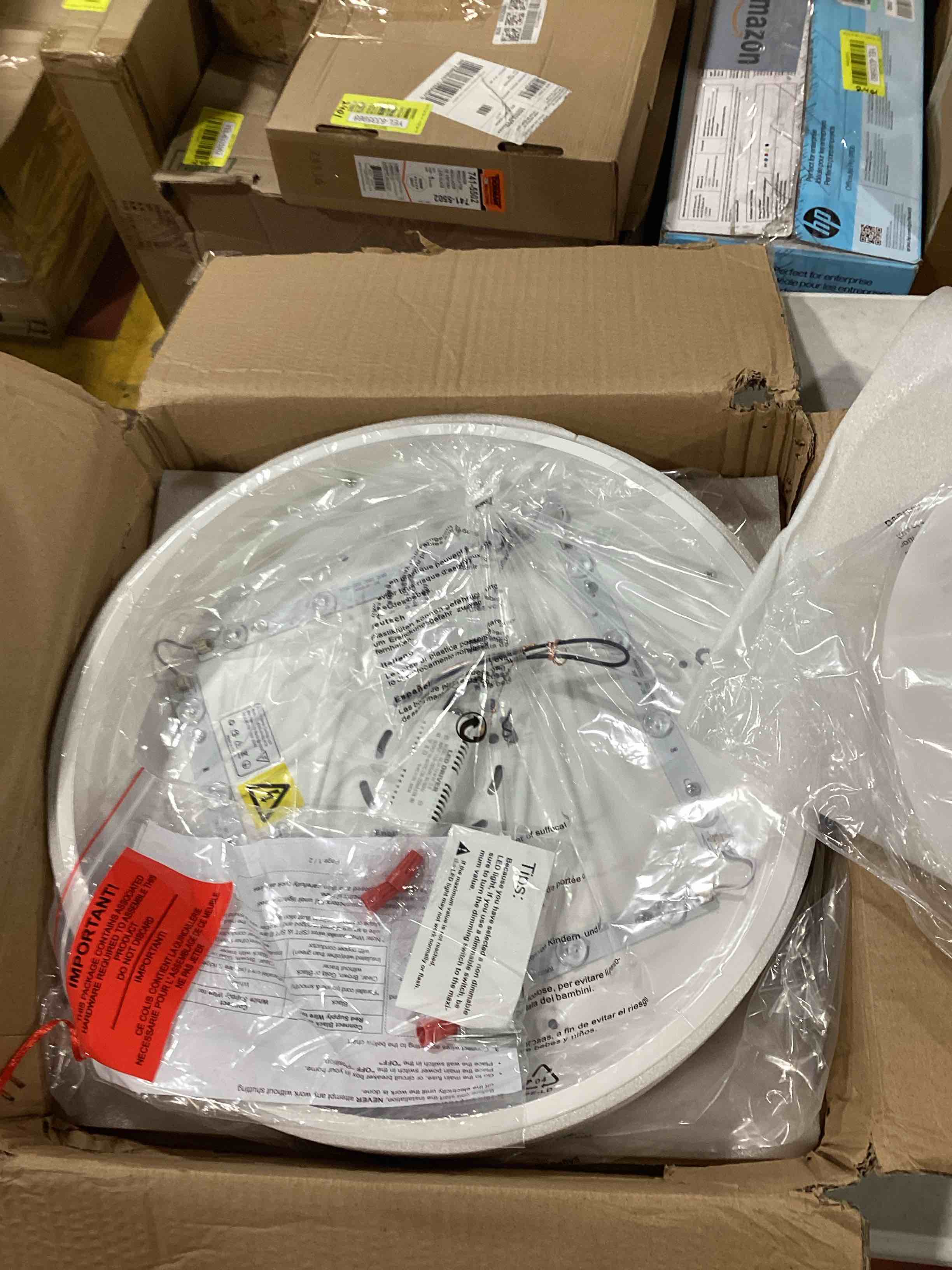 https://s3.amazonaws.com/lotting-images-prod/bidfta/YEL6336048_1716301812712.jpeg