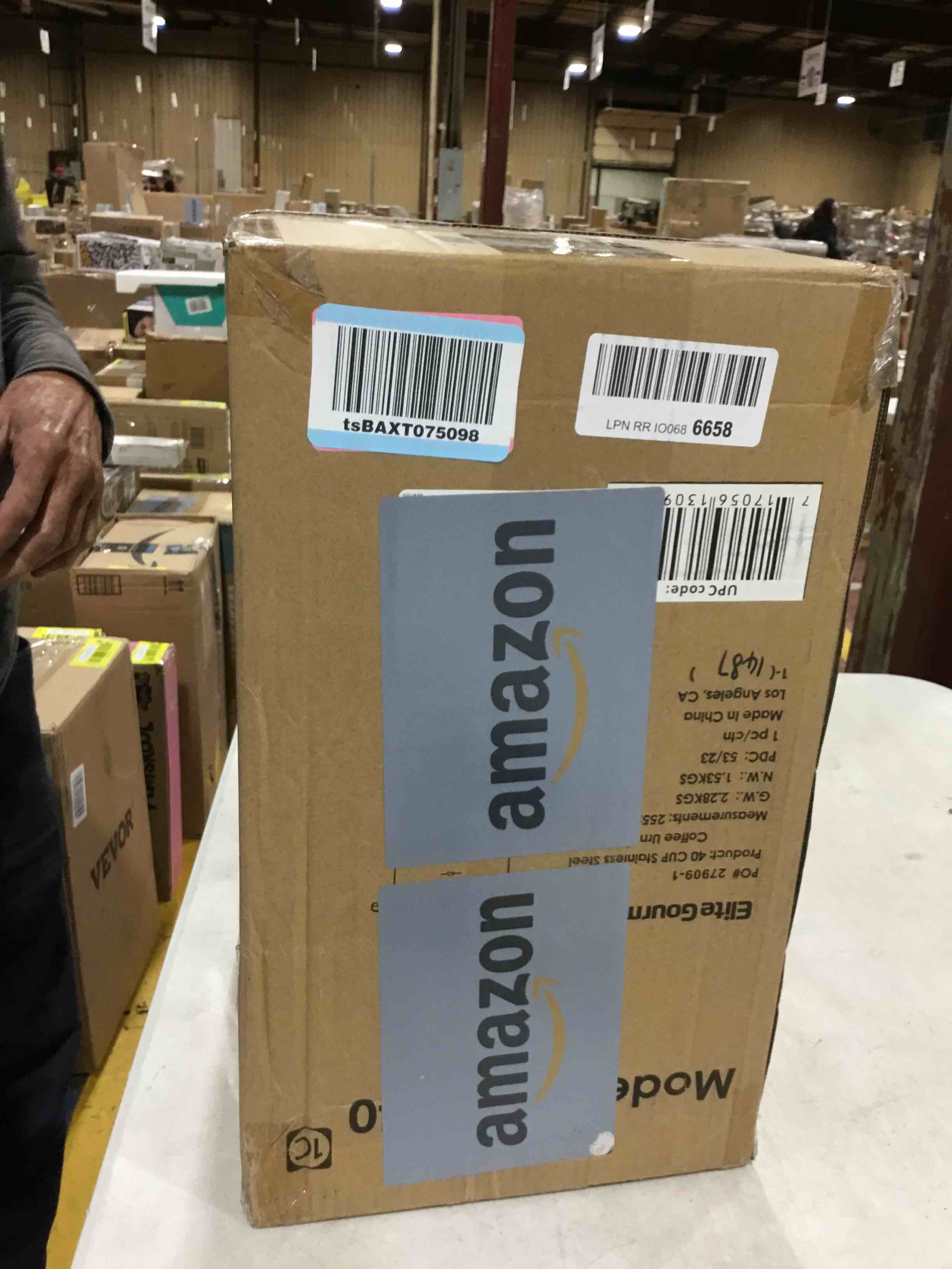 https://s3.amazonaws.com/lotting-images-prod/bidfta/YEL6337007_1713537135323.jpeg