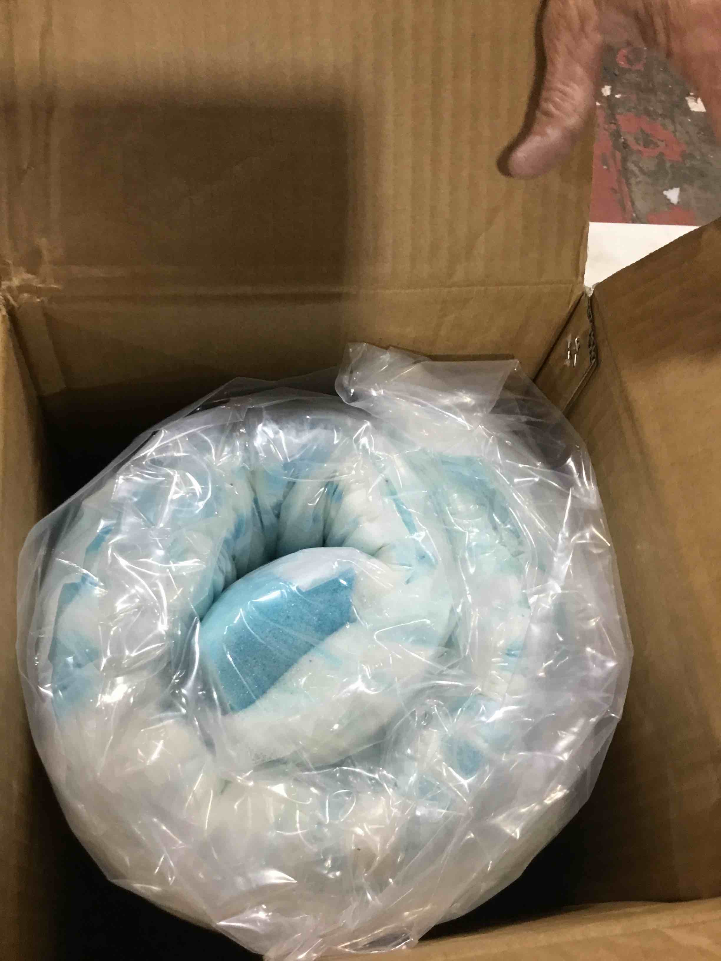 https://s3.amazonaws.com/lotting-images-prod/bidfta/YEL6337029_1713533602557.jpeg
