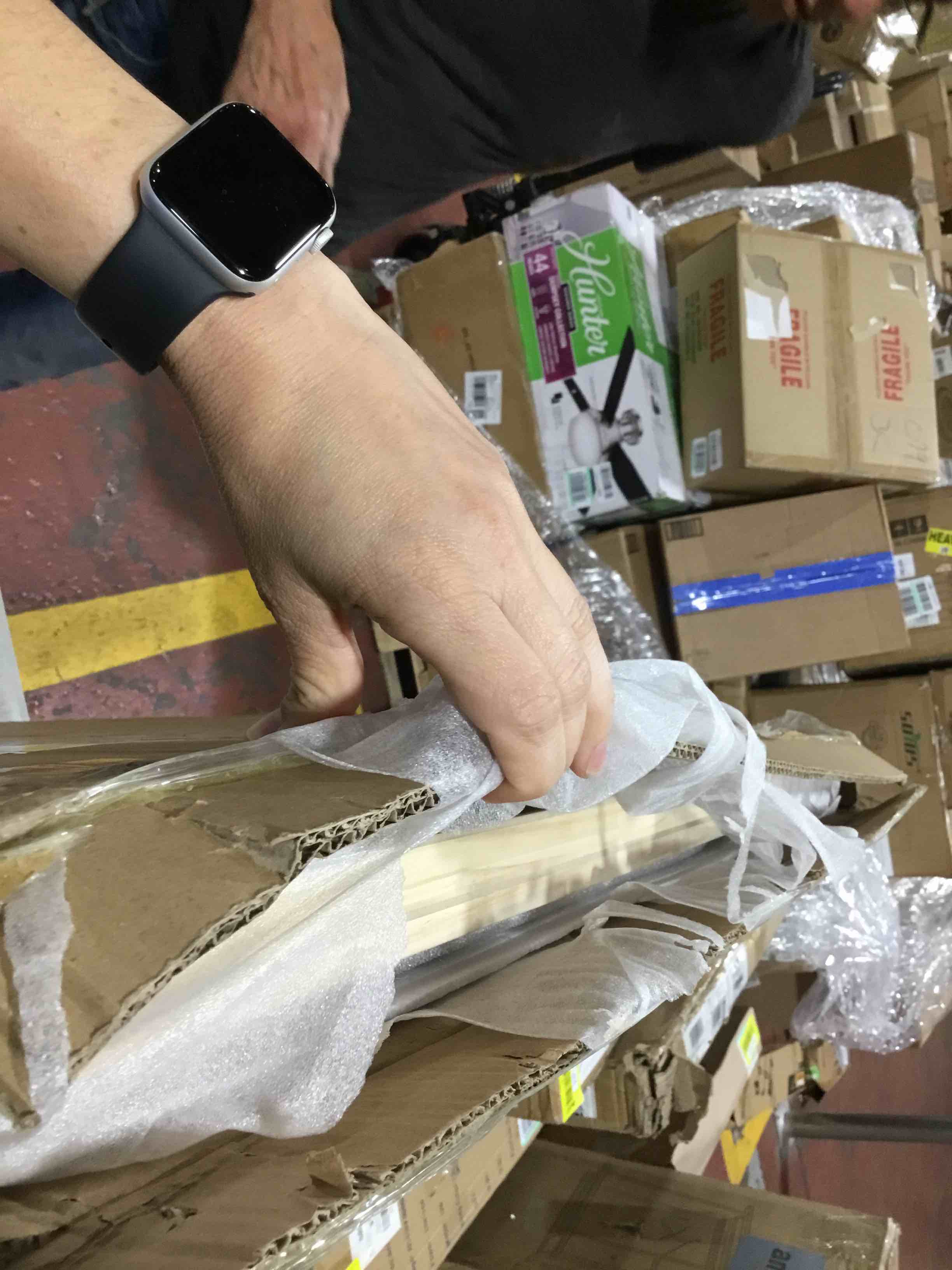 https://s3.amazonaws.com/lotting-images-prod/bidfta/YEL6341267_1716298745139.jpeg