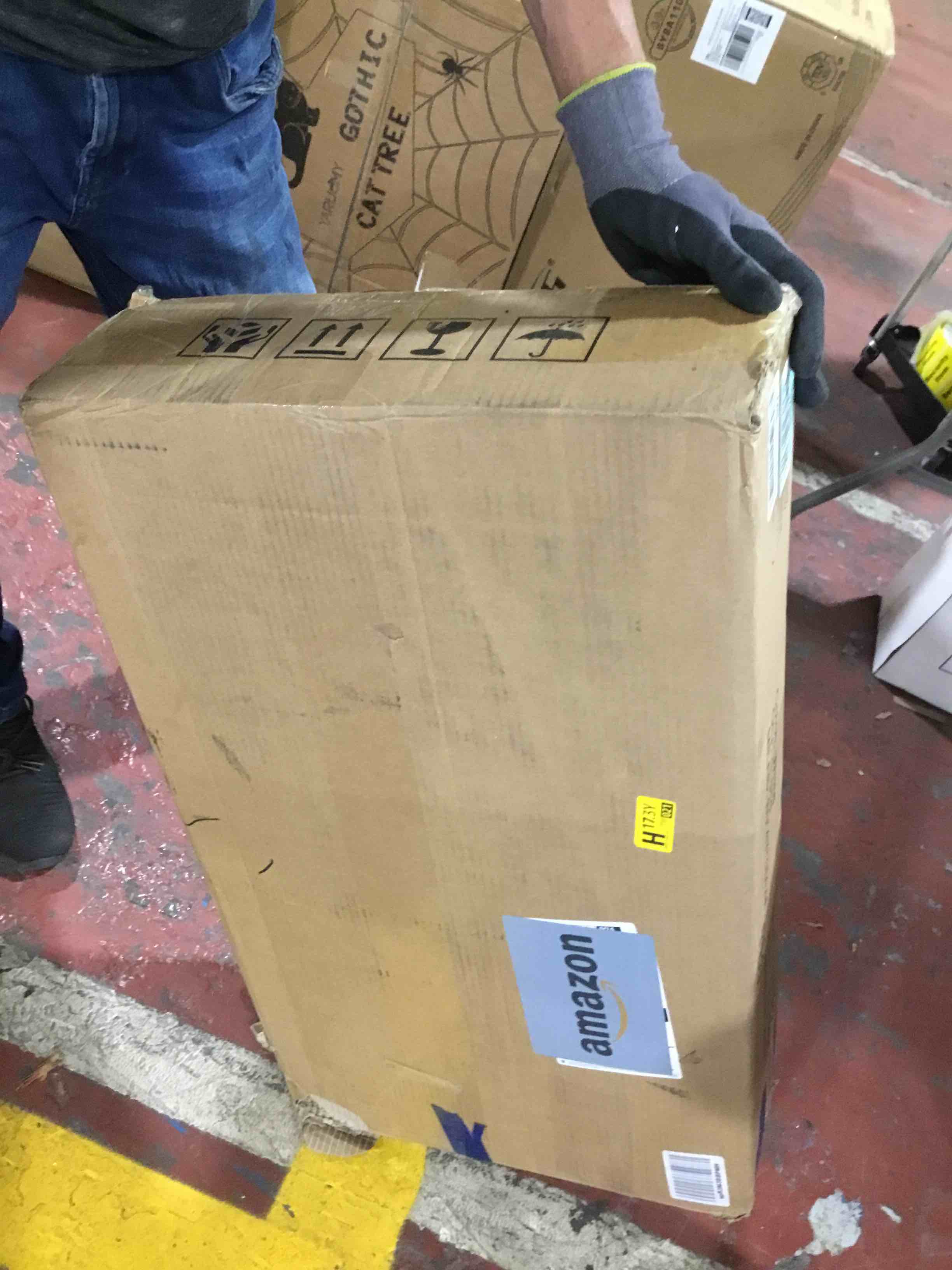 https://s3.amazonaws.com/lotting-images-prod/bidfta/YEL6341292_1716302030264.jpeg