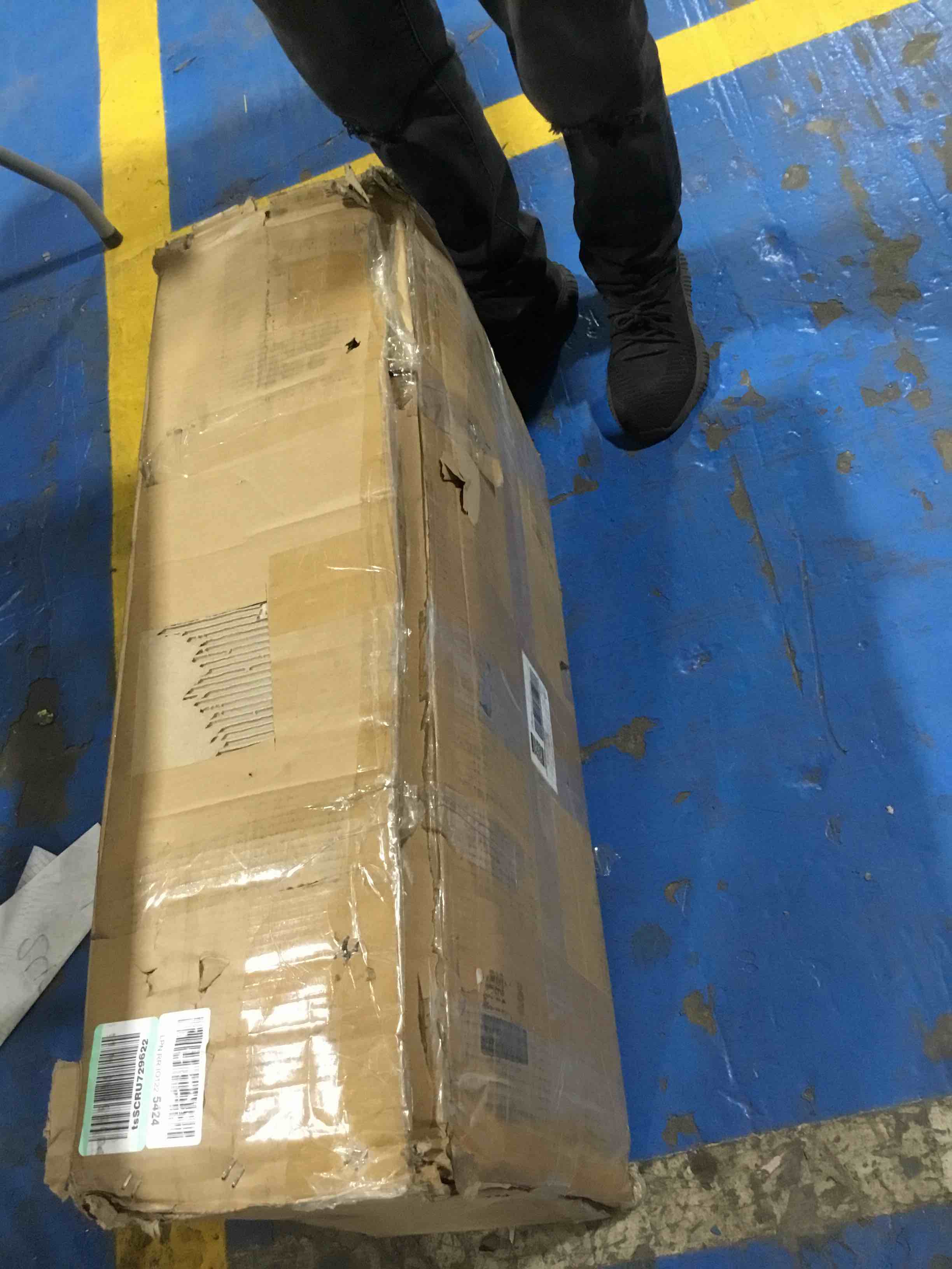 https://s3.amazonaws.com/lotting-images-prod/bidfta/YEL6342006_1716983254592.jpeg