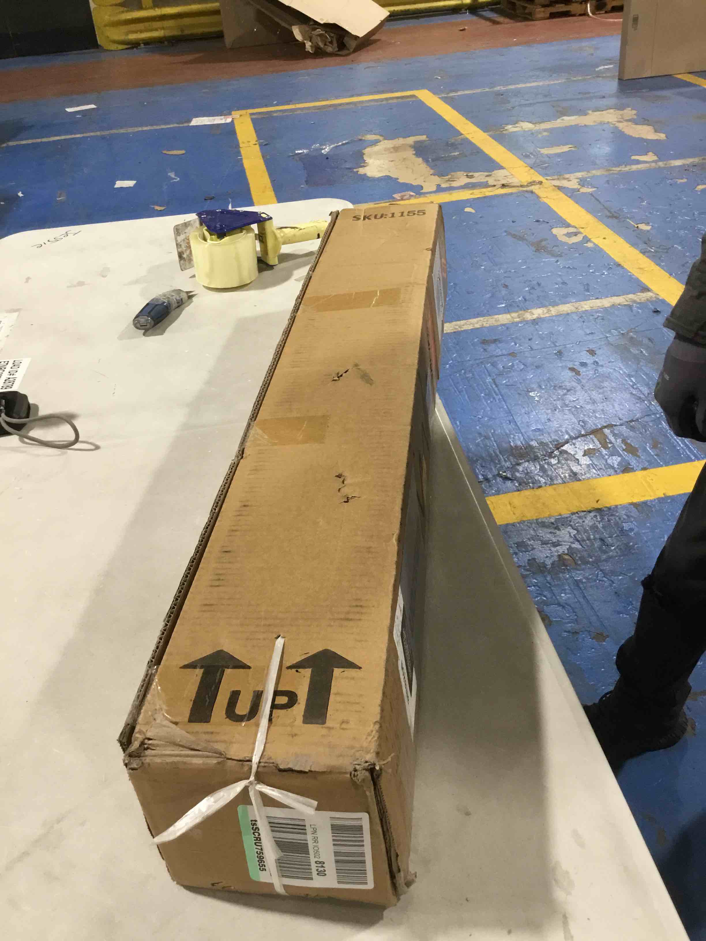 https://s3.amazonaws.com/lotting-images-prod/bidfta/YEL6342008_1716983423370.jpeg
