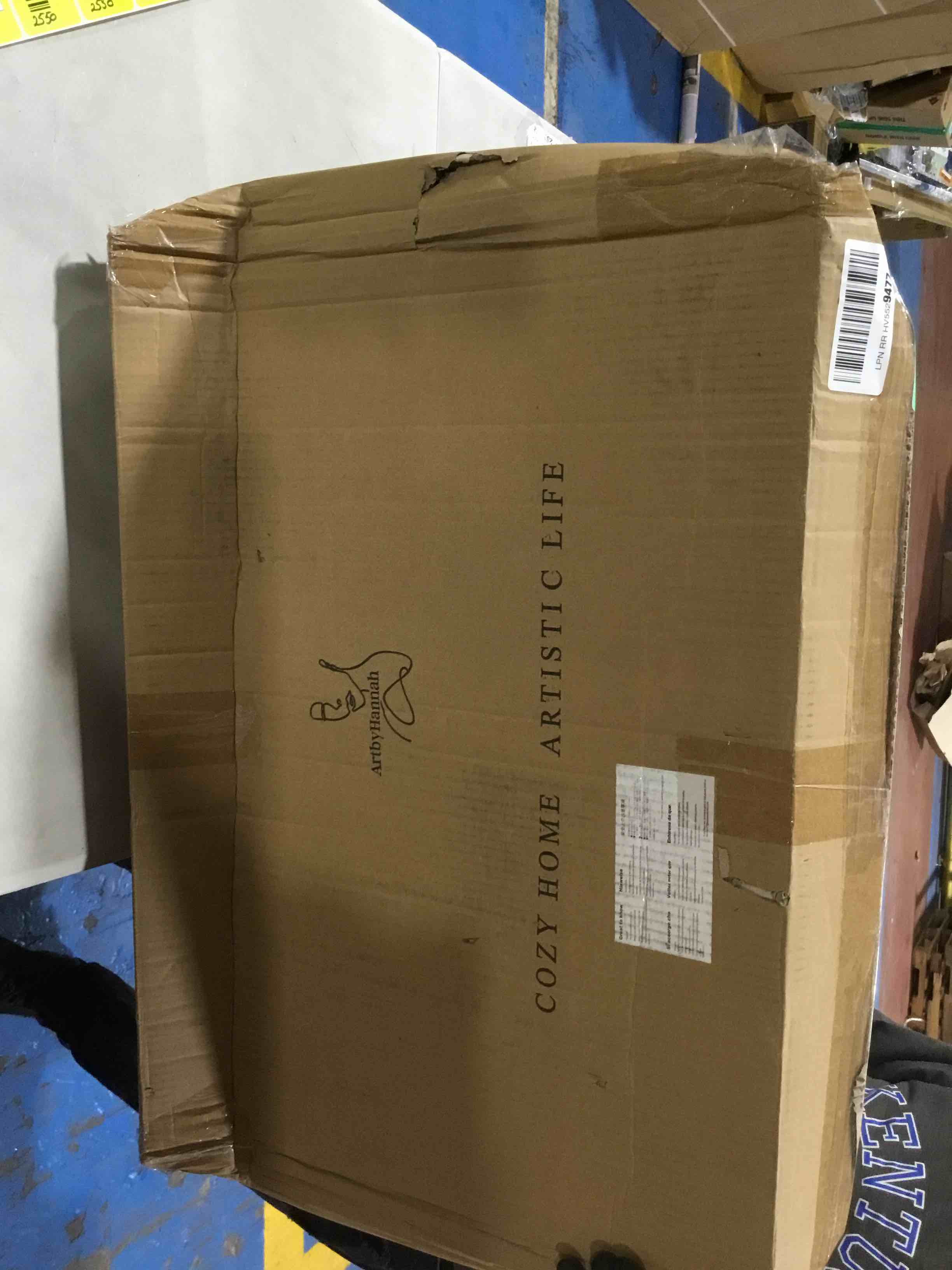 https://s3.amazonaws.com/lotting-images-prod/bidfta/YEL6342012_1716983796434.jpeg