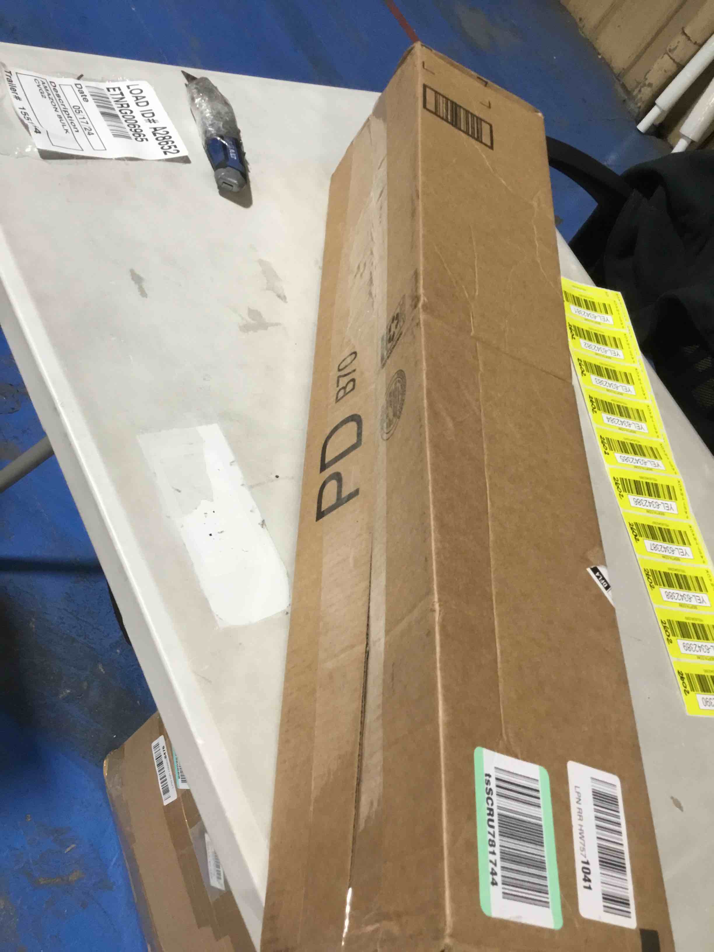https://s3.amazonaws.com/lotting-images-prod/bidfta/YEL6342375_1717244806514.jpeg