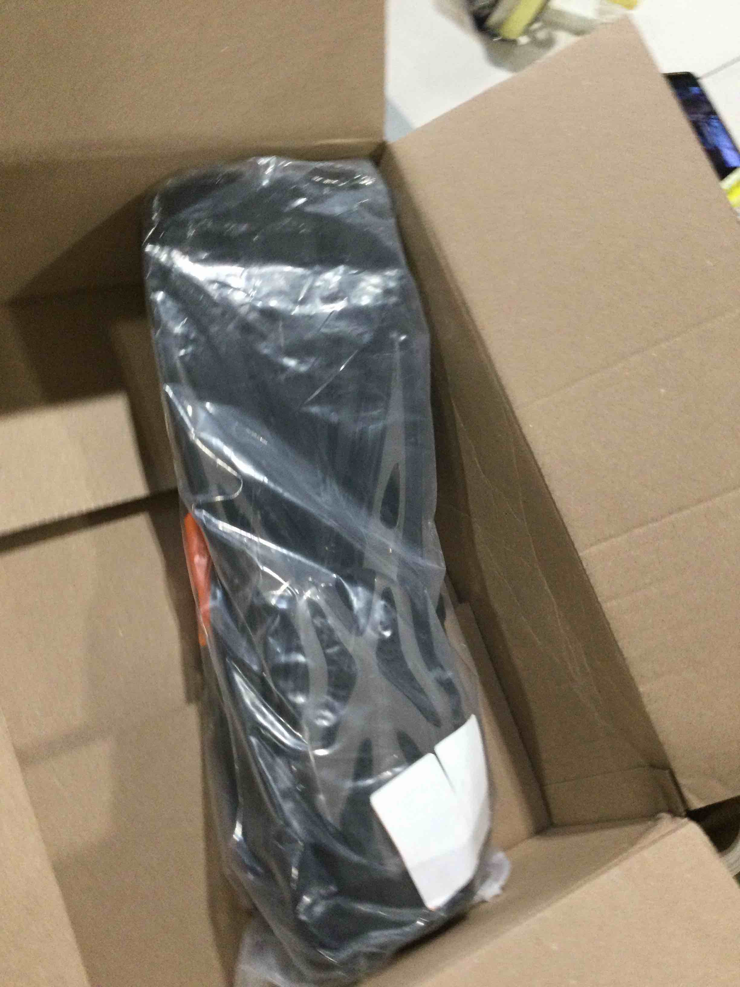 https://s3.amazonaws.com/lotting-images-prod/bidfta/YEL6344869_1723638765115.jpeg