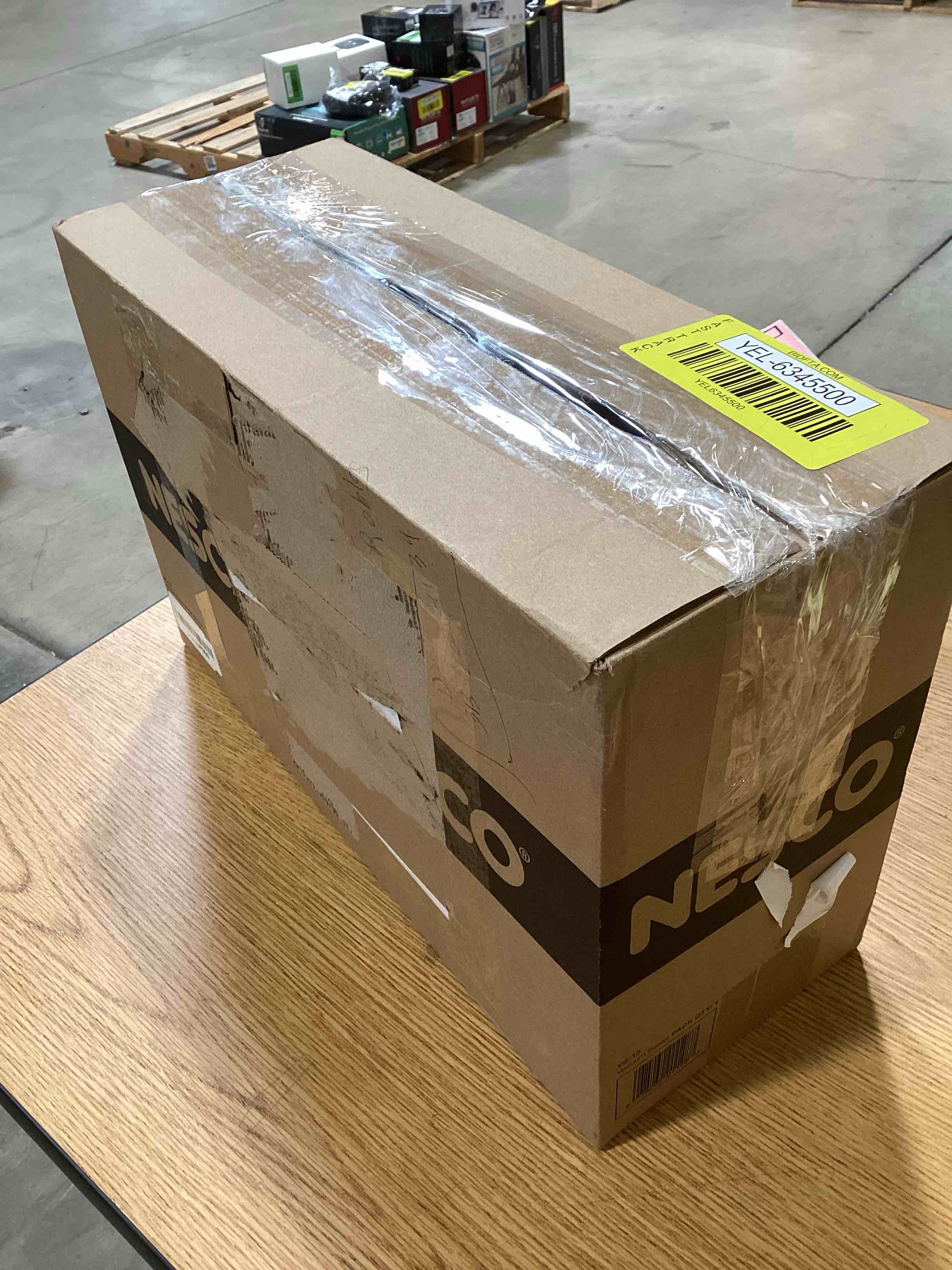 https://s3.amazonaws.com/lotting-images-prod/bidfta/YEL6345500_1714409156388.jpeg