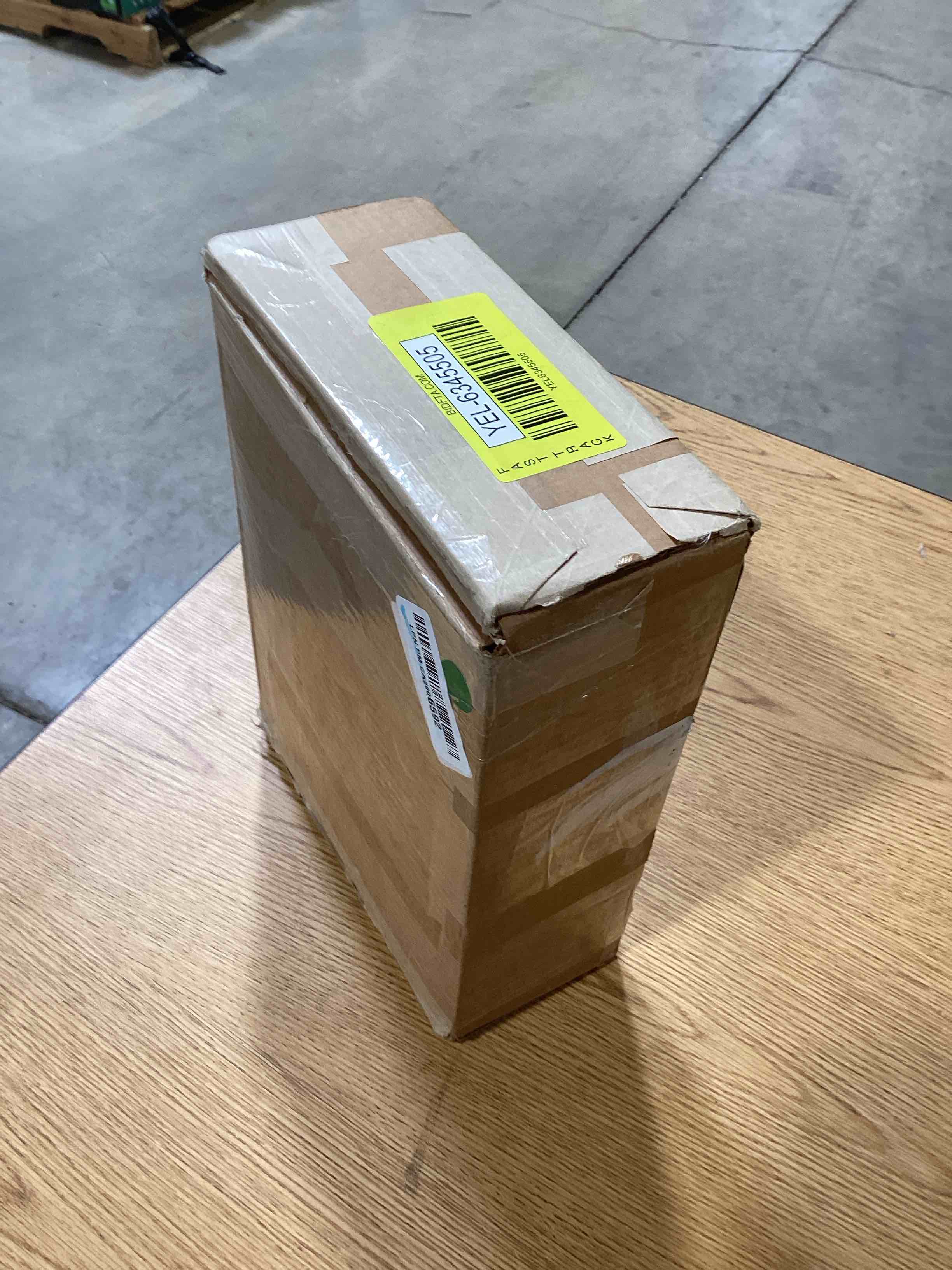 https://s3.amazonaws.com/lotting-images-prod/bidfta/YEL6345505_1714411388940.jpeg