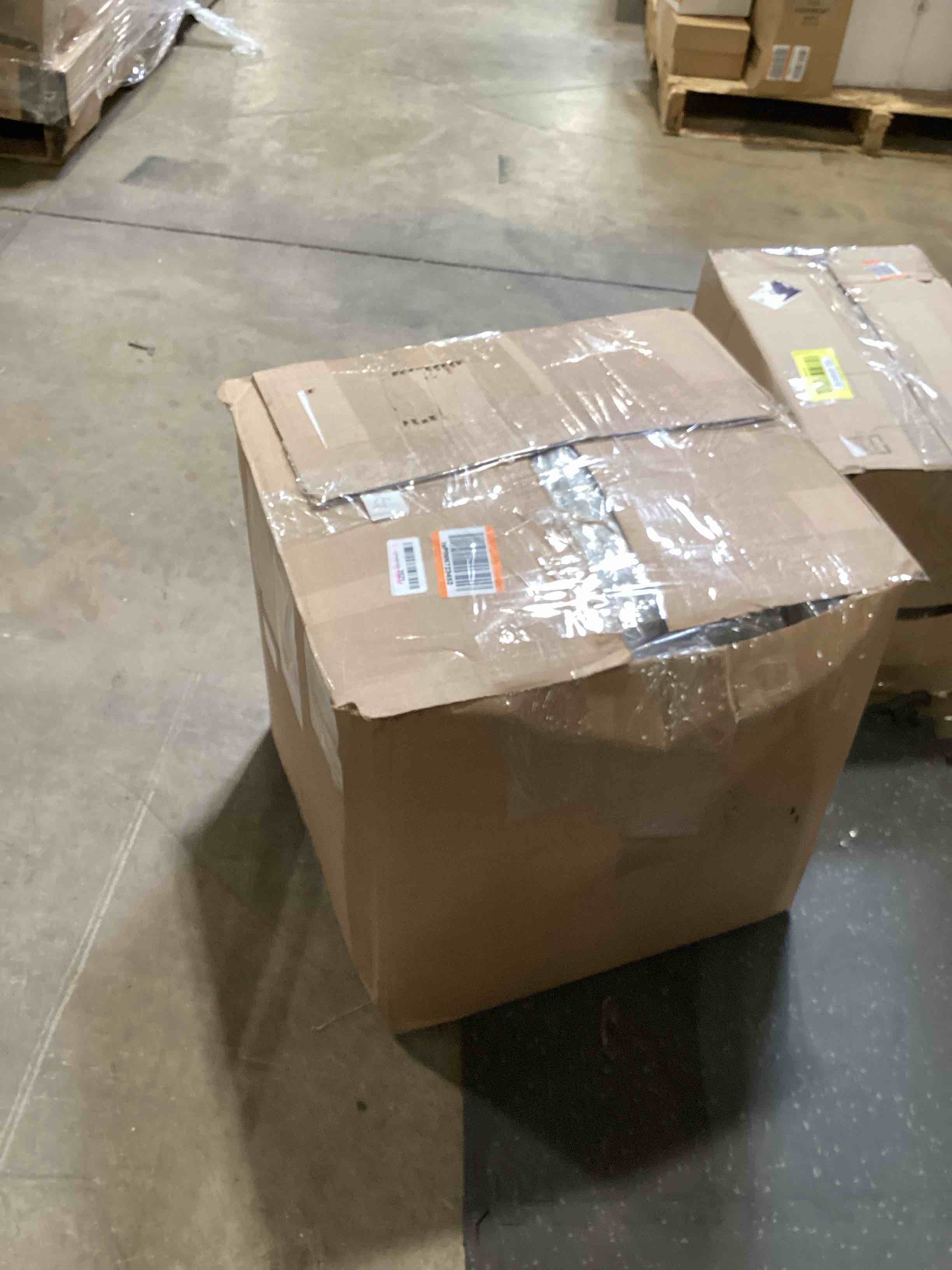 https://s3.amazonaws.com/lotting-images-prod/bidfta/YEL6346419_1715876545577.jpeg