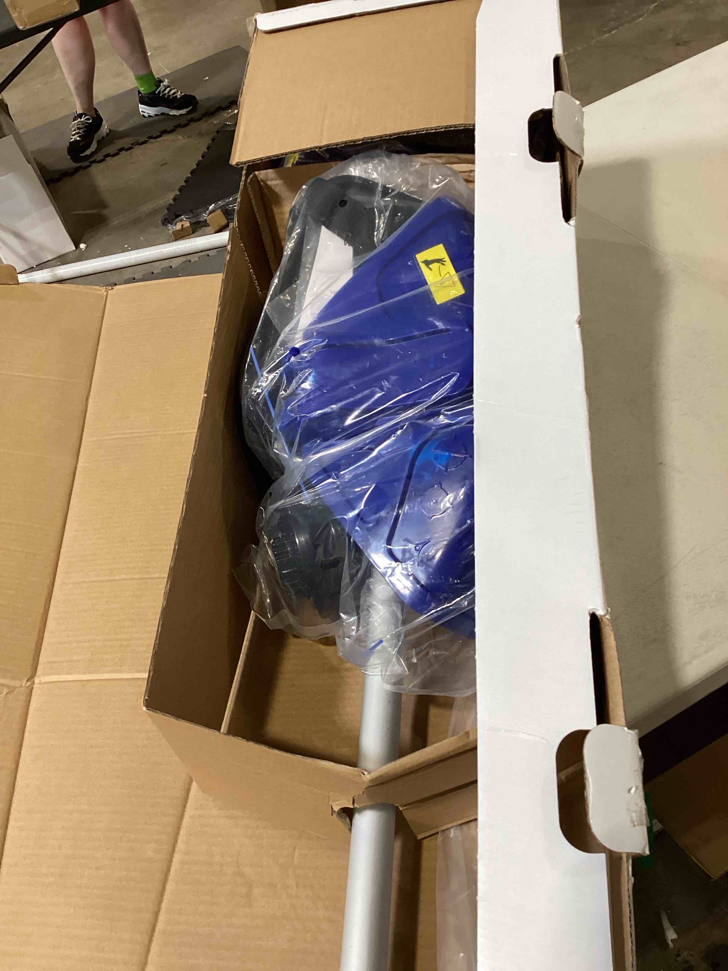 https://s3.amazonaws.com/lotting-images-prod/bidfta/YEL6346526_1716228458551.jpeg