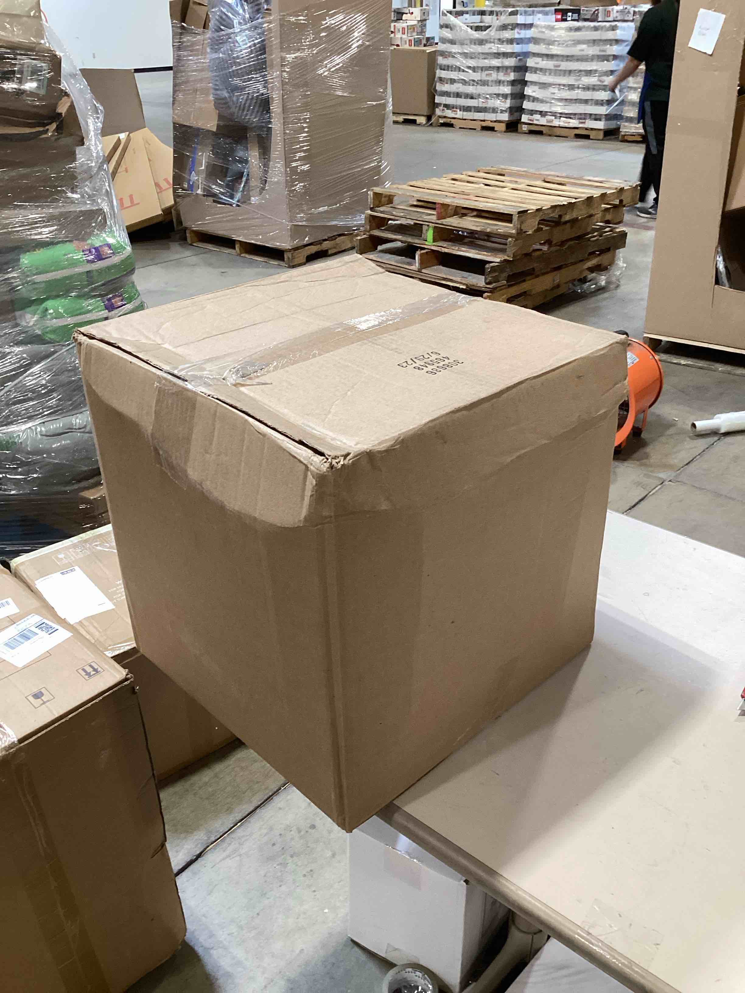 https://s3.amazonaws.com/lotting-images-prod/bidfta/YEL6347652_1717186853835.jpeg