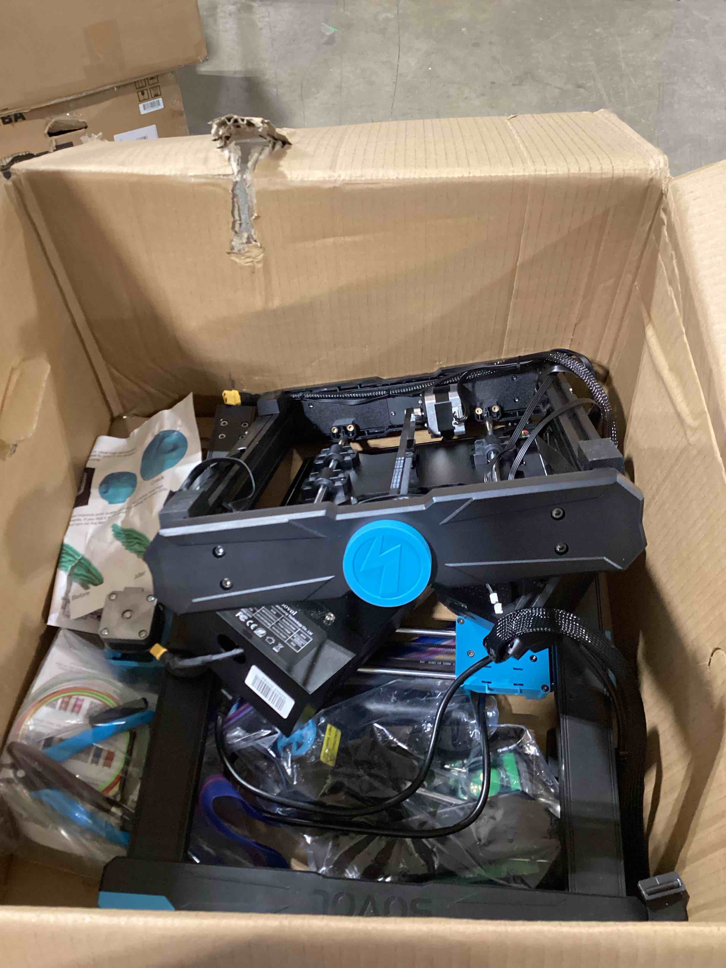 https://s3.amazonaws.com/lotting-images-prod/bidfta/YEL6348627_1715946750318.jpeg