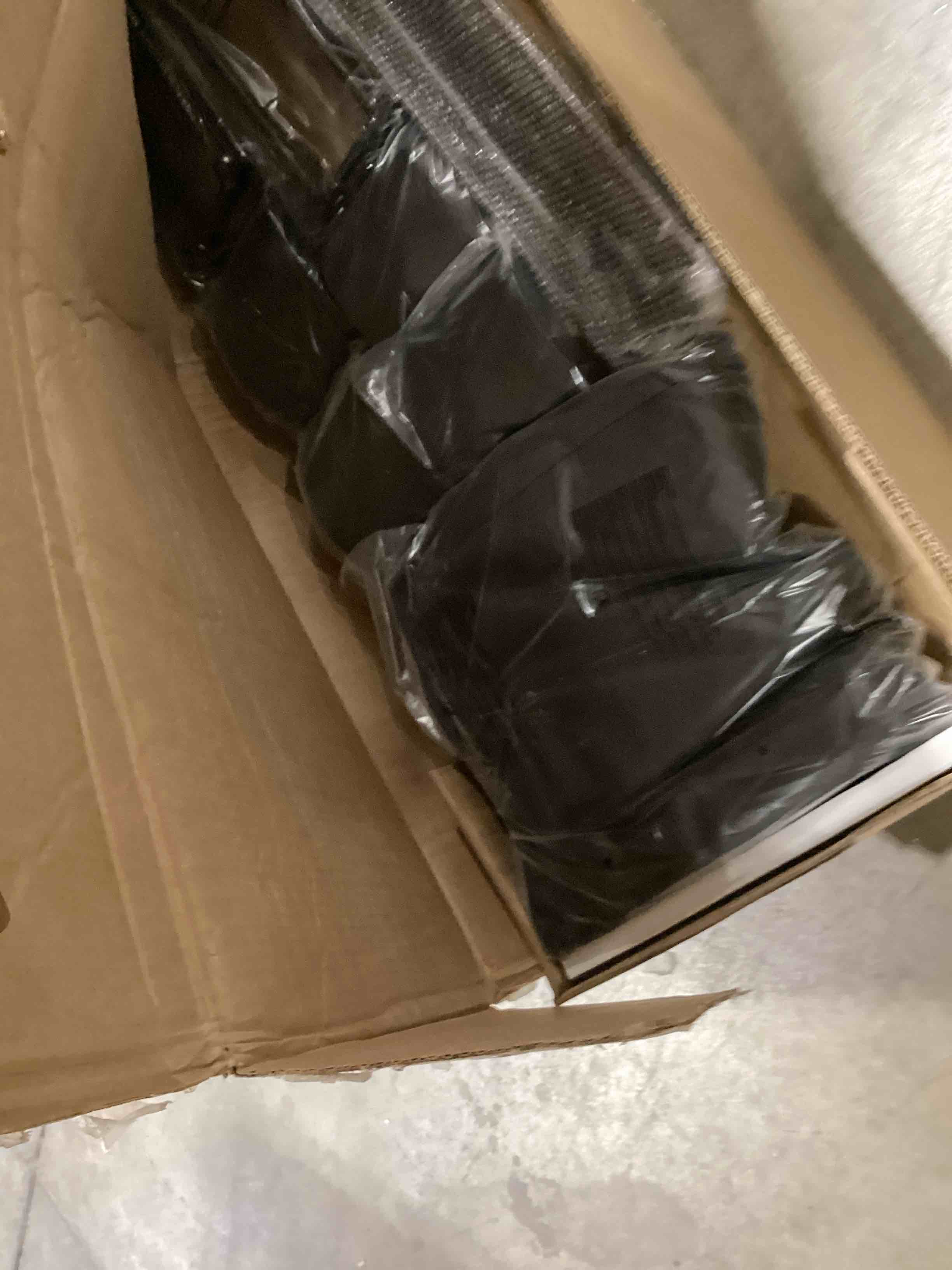 https://s3.amazonaws.com/lotting-images-prod/bidfta/YEL6348757_1716041968334.jpeg