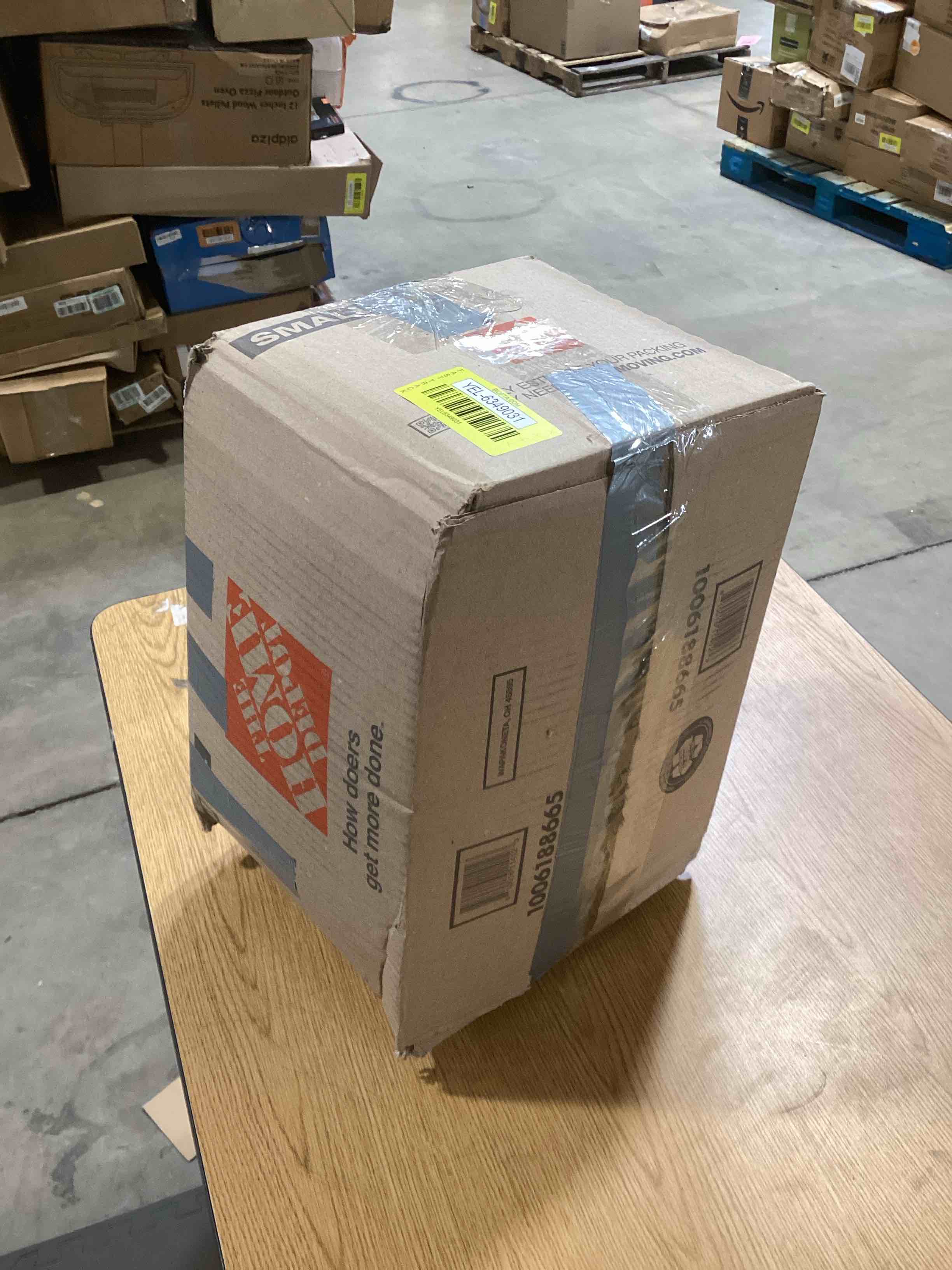 https://s3.amazonaws.com/lotting-images-prod/bidfta/YEL6349031_1717171588052.jpeg