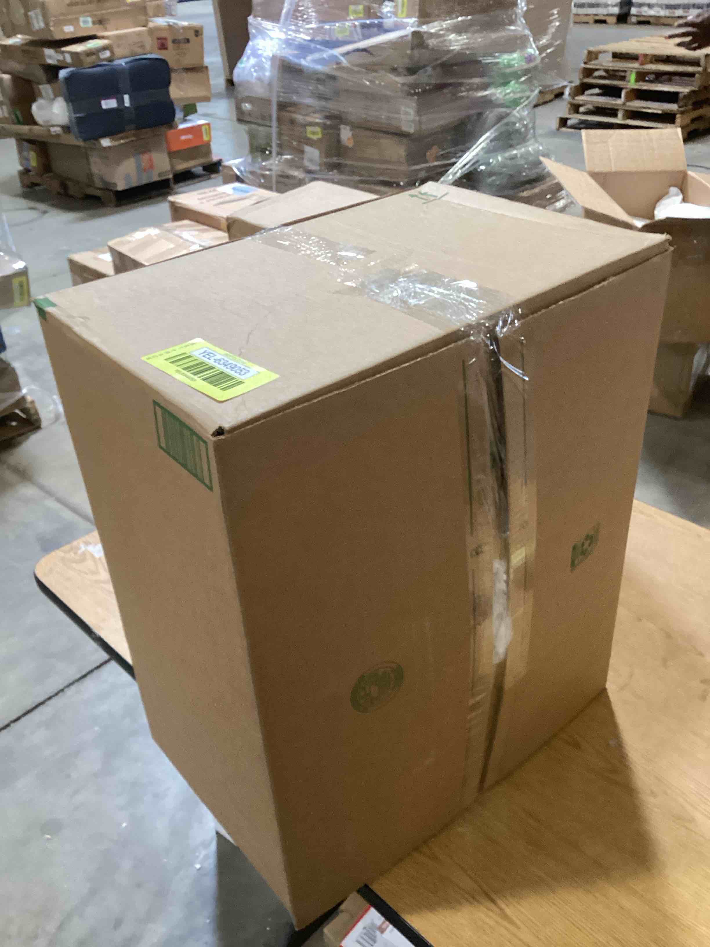 https://s3.amazonaws.com/lotting-images-prod/bidfta/YEL6349053_1717180593736.jpeg