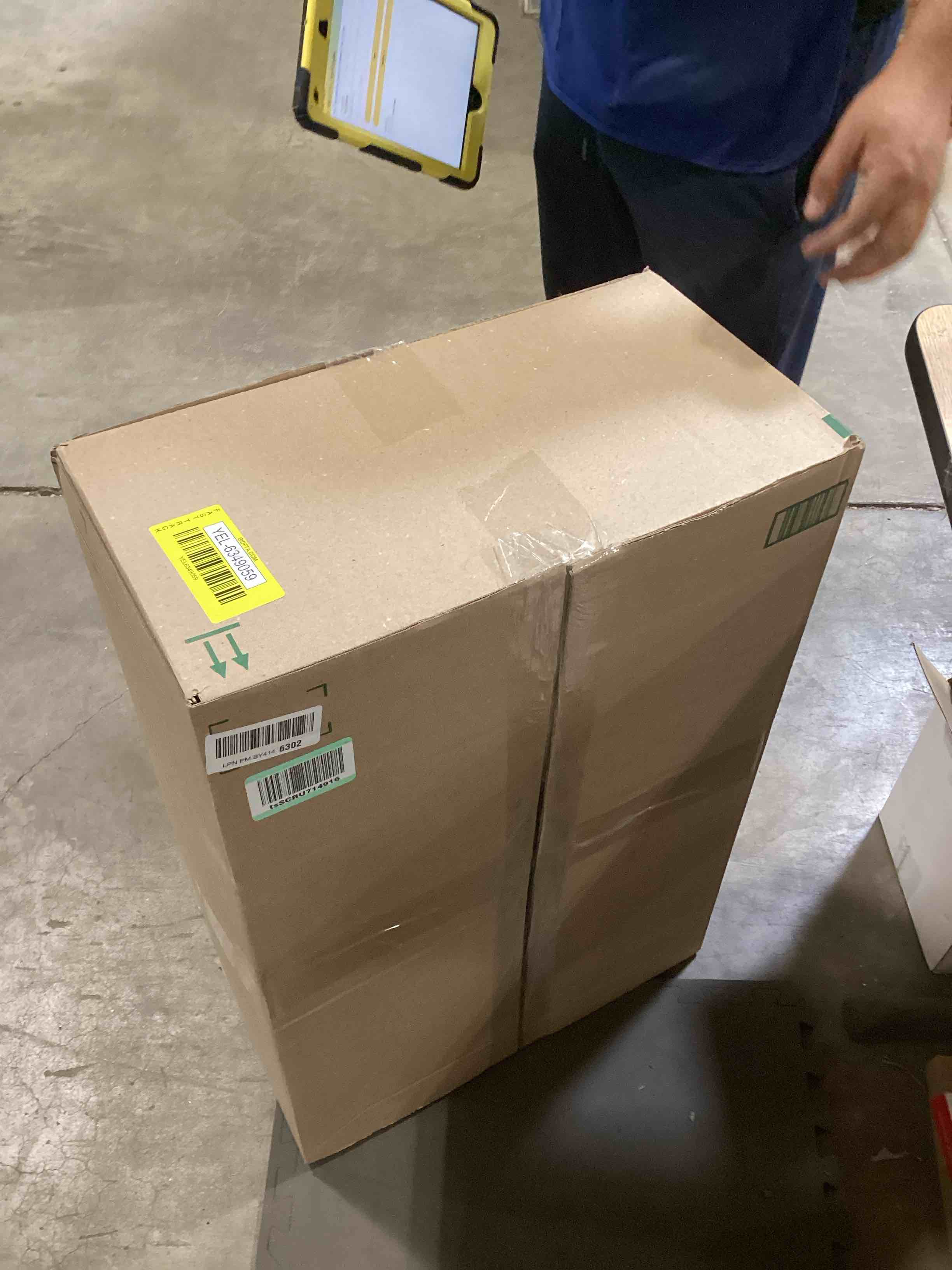 https://s3.amazonaws.com/lotting-images-prod/bidfta/YEL6349059_1717183346563.jpeg