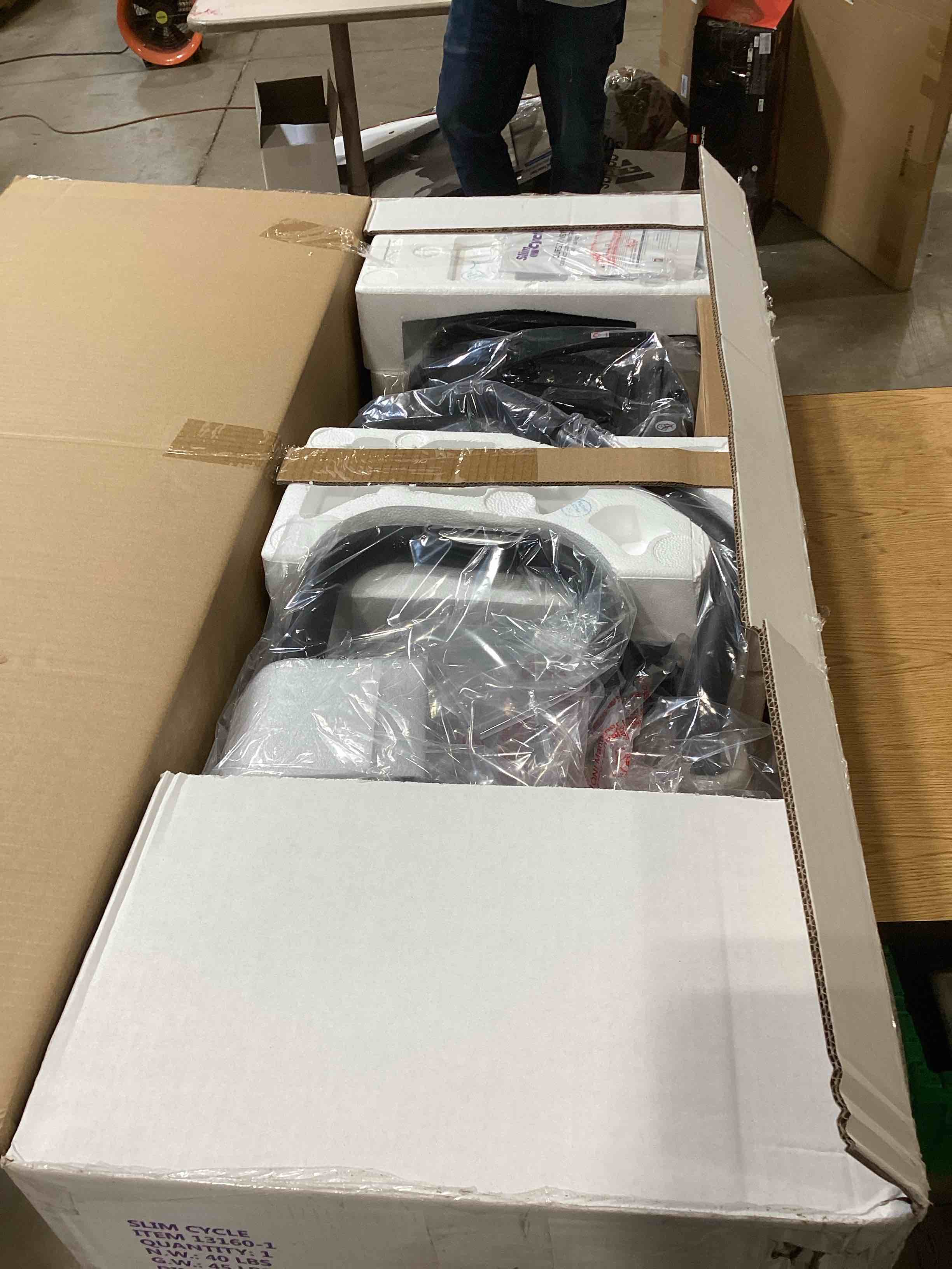https://s3.amazonaws.com/lotting-images-prod/bidfta/YEL6349063_1717184905975.jpeg
