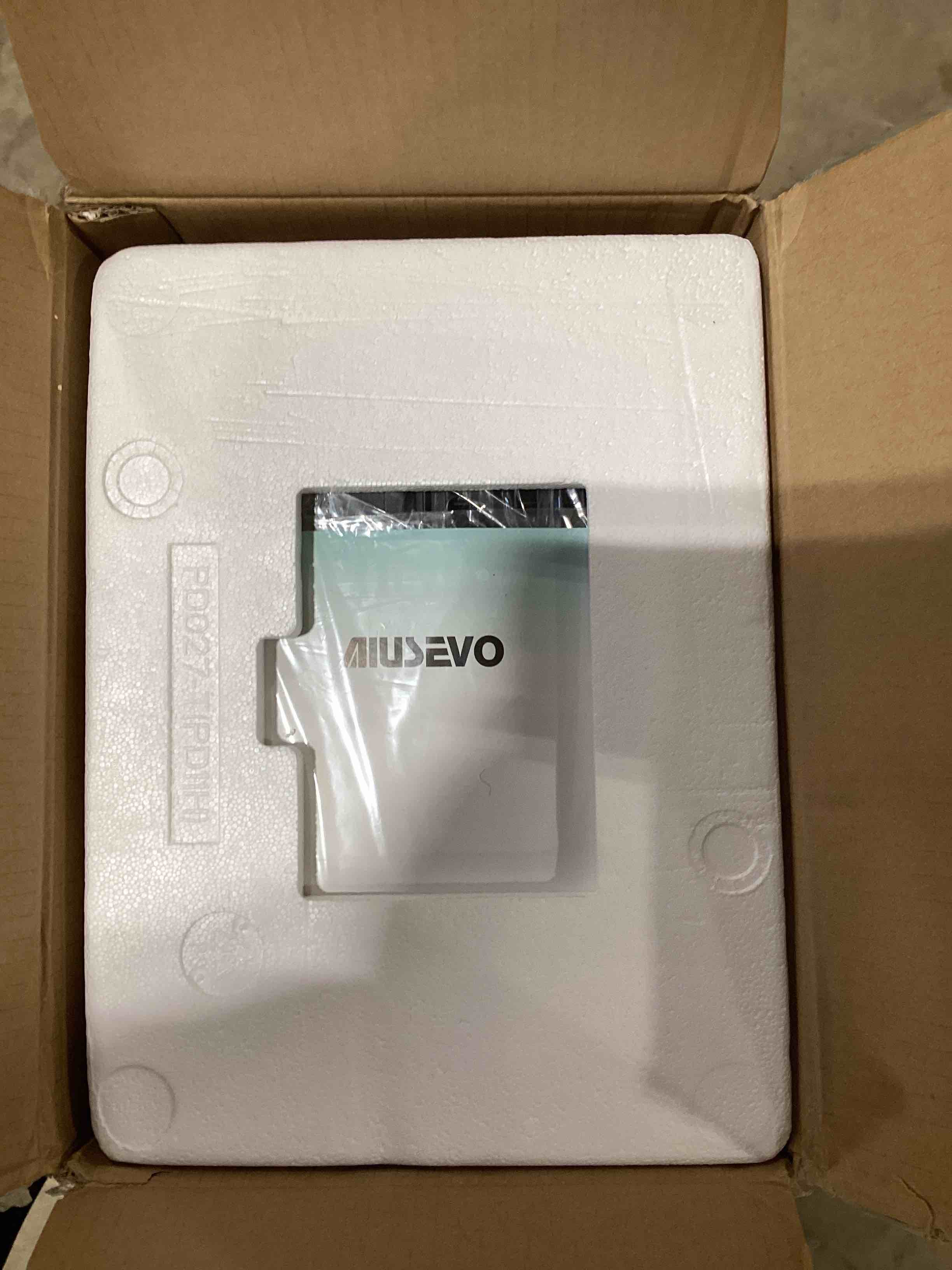 https://s3.amazonaws.com/lotting-images-prod/bidfta/YEL6349080_1717413167910.jpeg