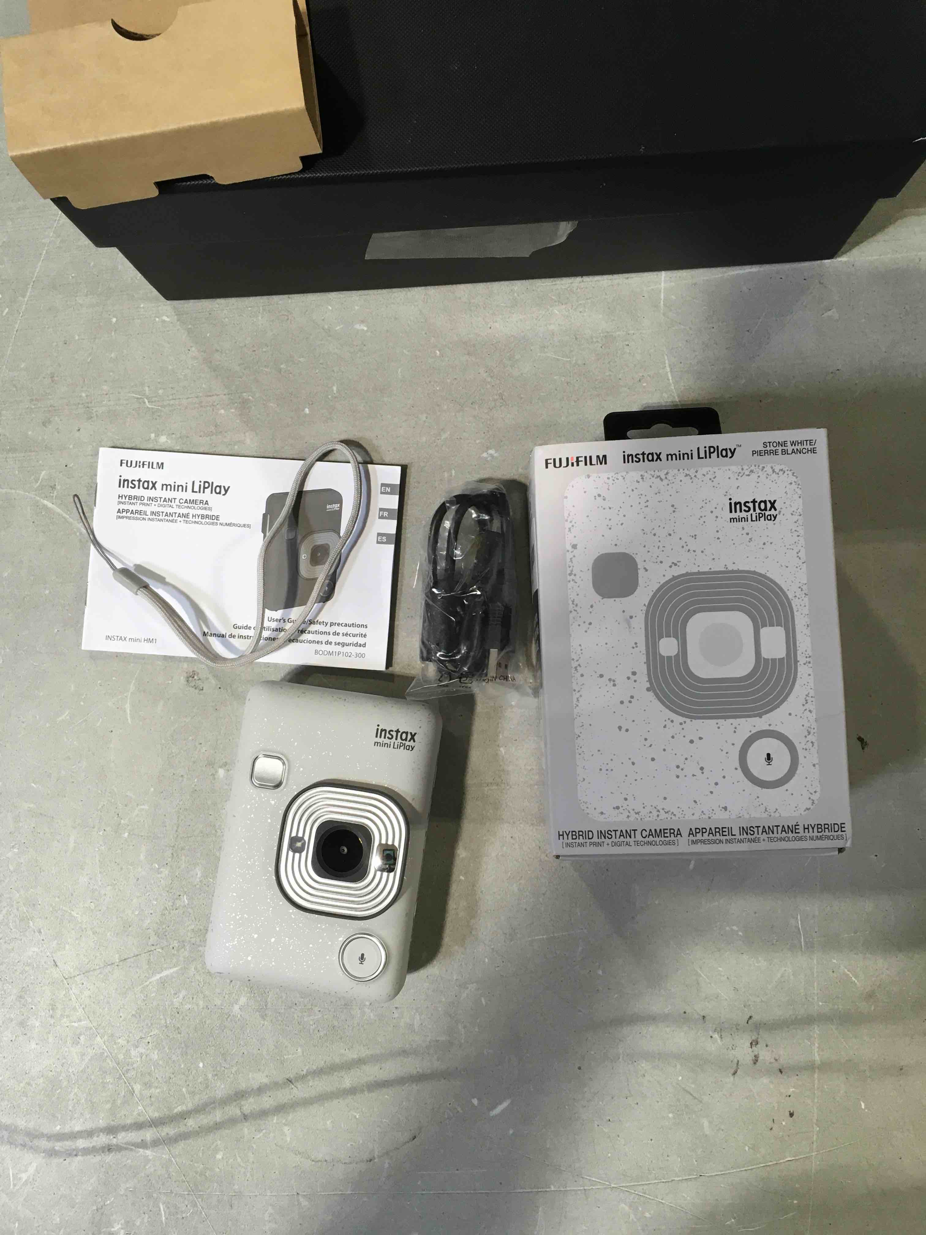 https://s3.amazonaws.com/lotting-images-prod/bidfta/YEL6349622_1717783333410.jpeg