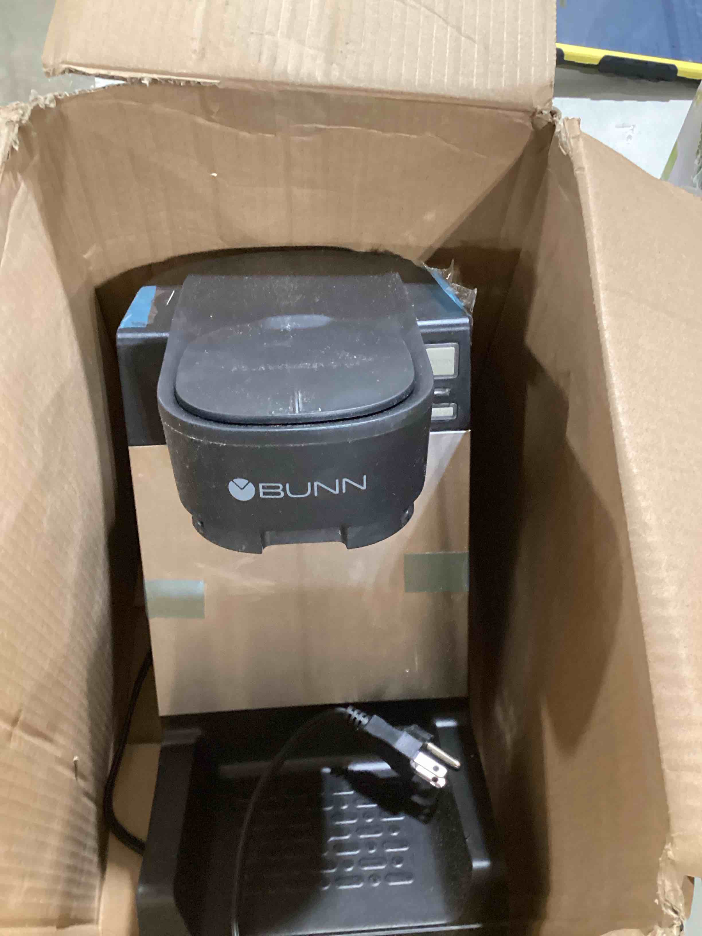 https://s3.amazonaws.com/lotting-images-prod/bidfta/YEL6349662_1718020311781.jpeg