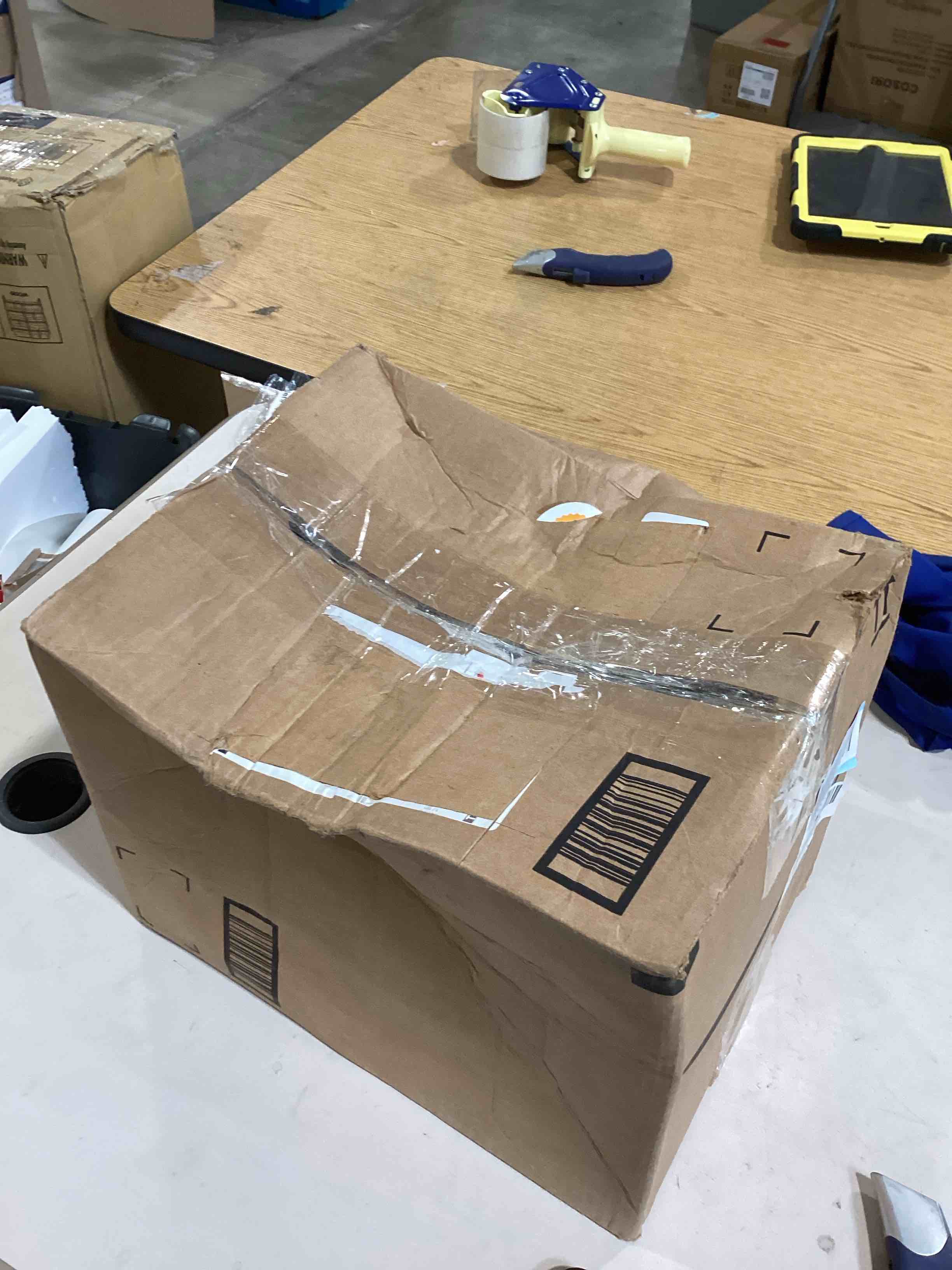 https://s3.amazonaws.com/lotting-images-prod/bidfta/YEL6352476_1720199179132.jpeg