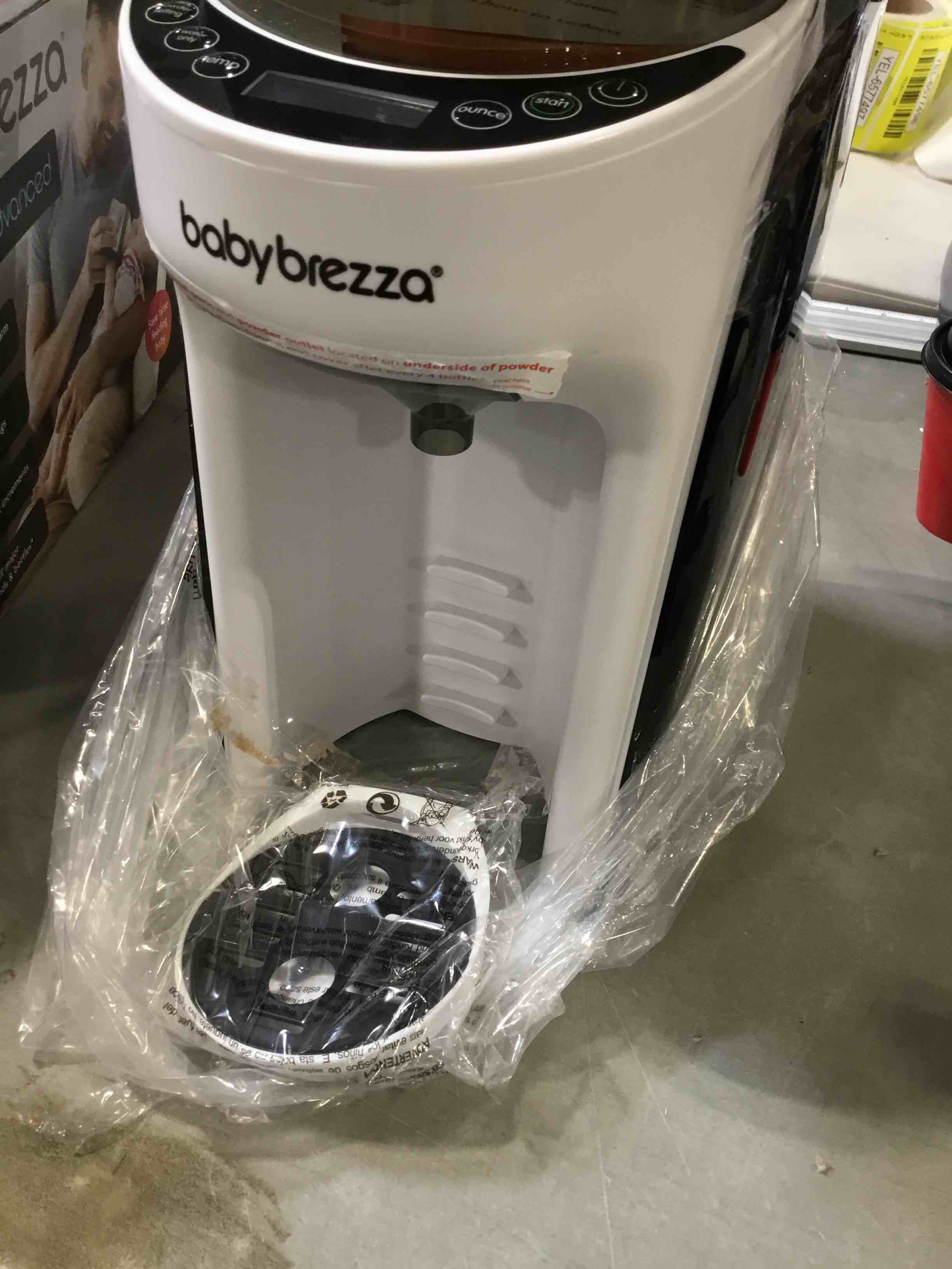 Baby Brezza New and Improved Formula Pro Advanced Formula Dispenser Machine - Automatically Mix a Warm Formula Bottle Instantly - Easily Make Bottle with Automatic Powder Blending, White