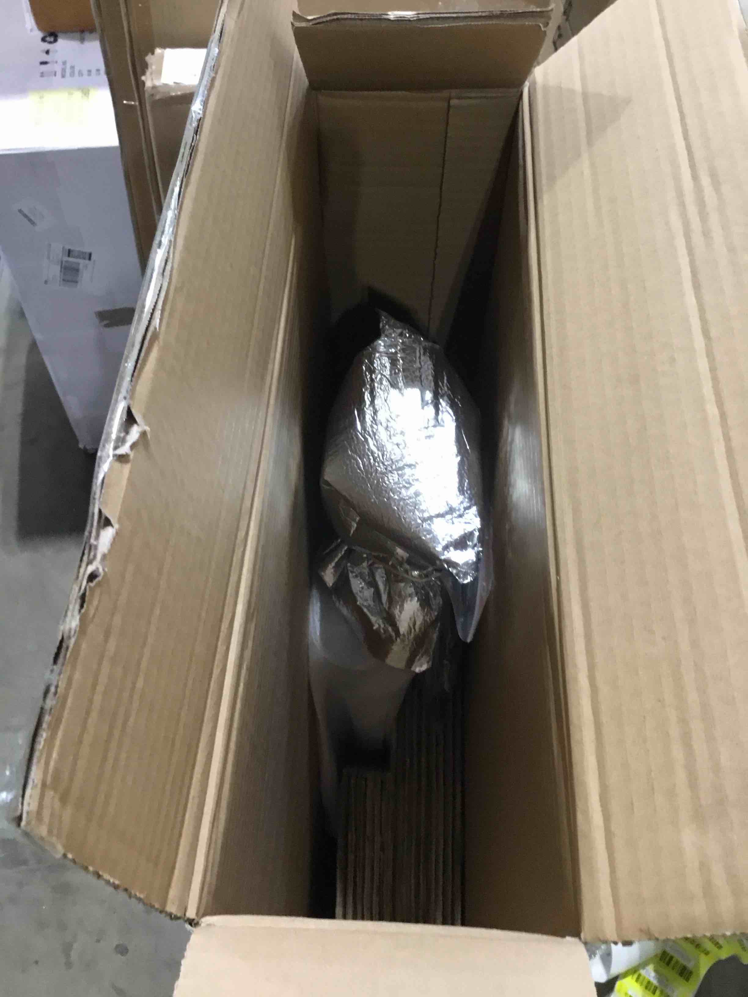 https://s3.amazonaws.com/lotting-images-prod/bidfta/YEL6353618_1718201850203.jpeg