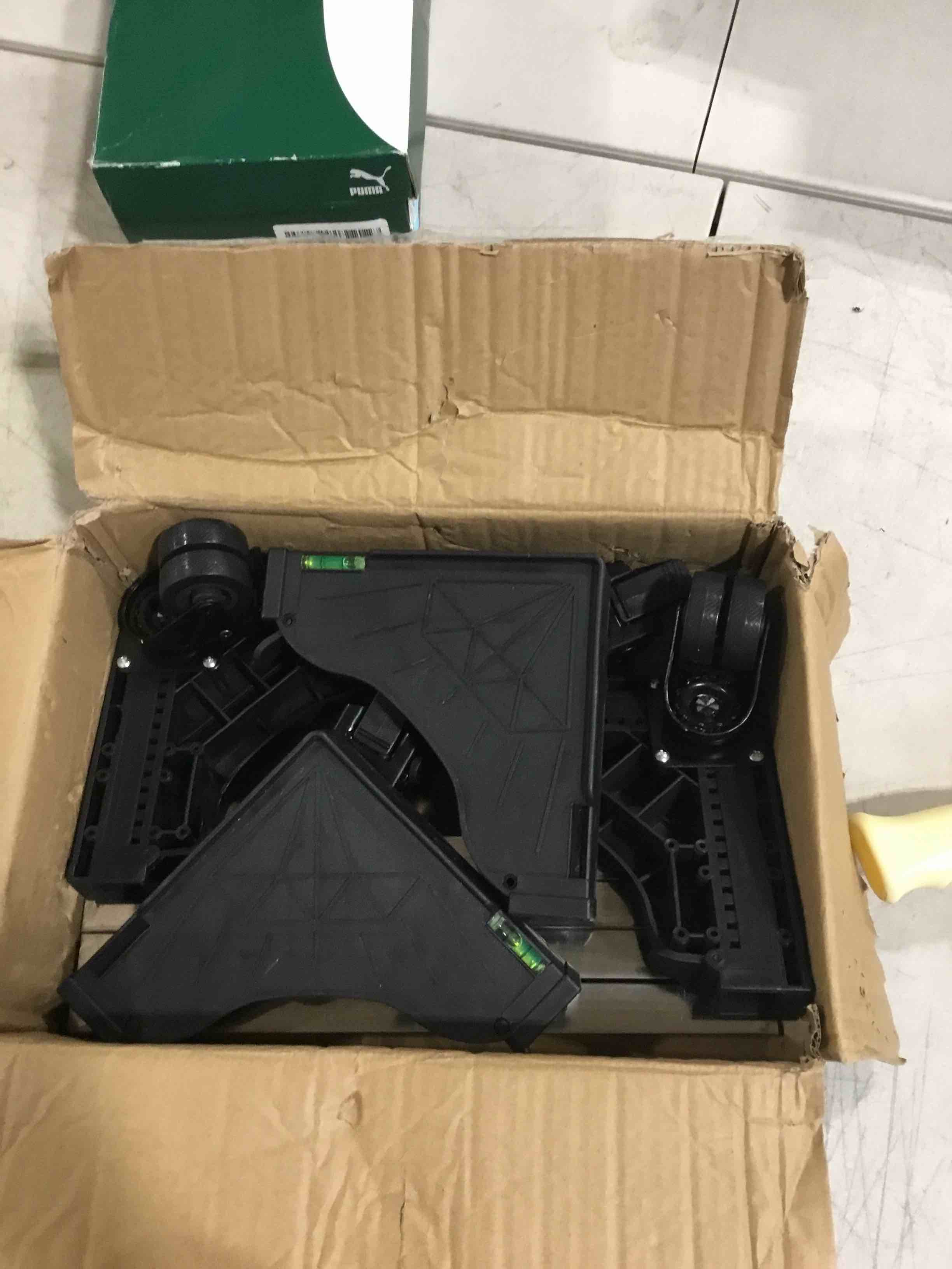 https://s3.amazonaws.com/lotting-images-prod/bidfta/YEL6355835_1727364250584.jpeg