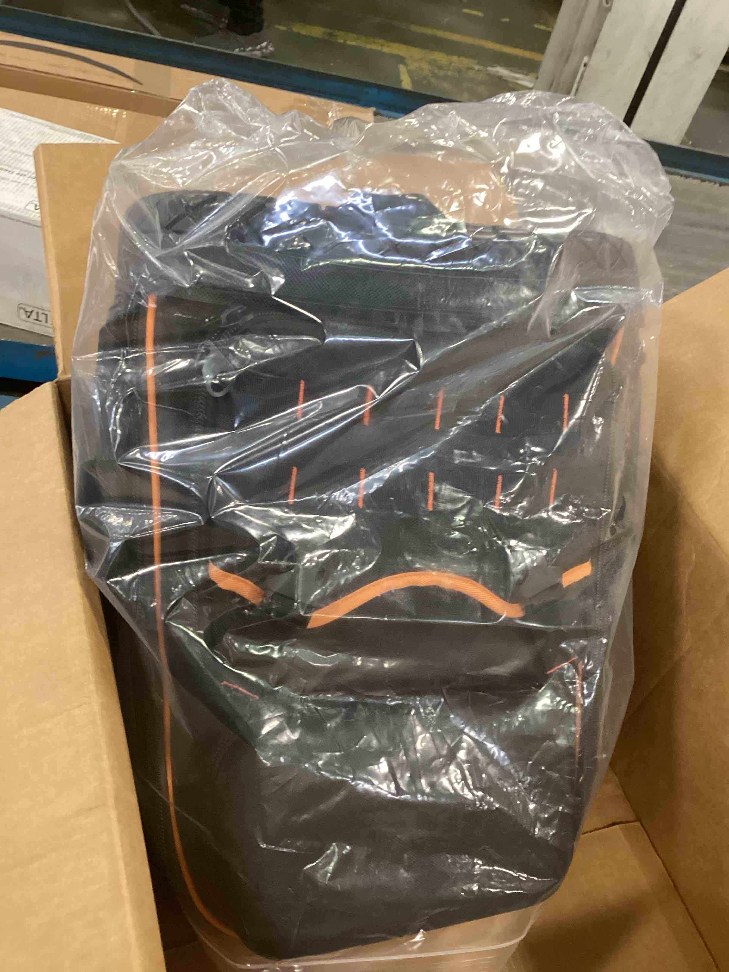 https://s3.amazonaws.com/lotting-images-prod/bidfta/YEL6358004_1711384647346.jpeg