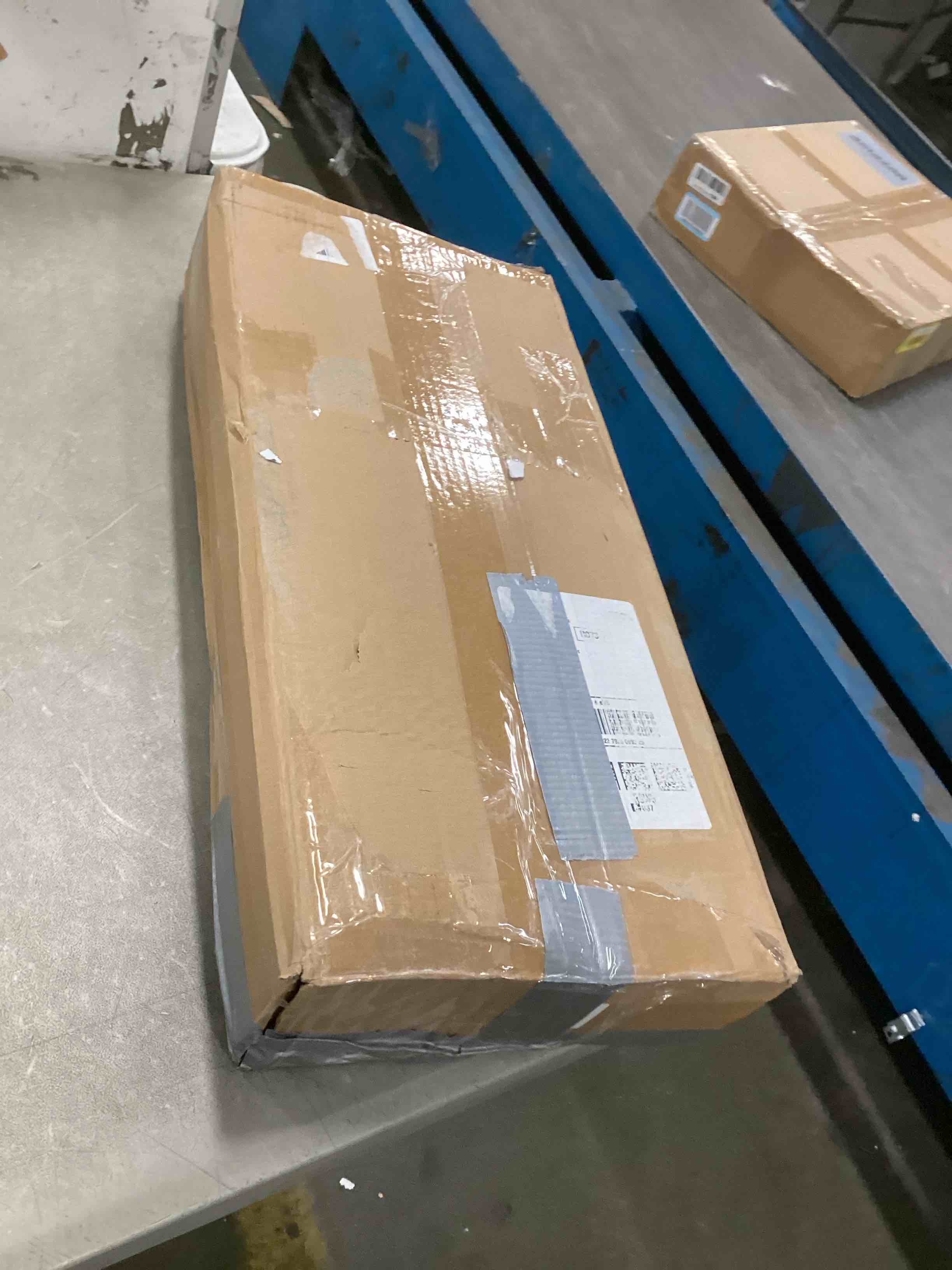 https://s3.amazonaws.com/lotting-images-prod/bidfta/YEL6358434_1711480492865.jpeg