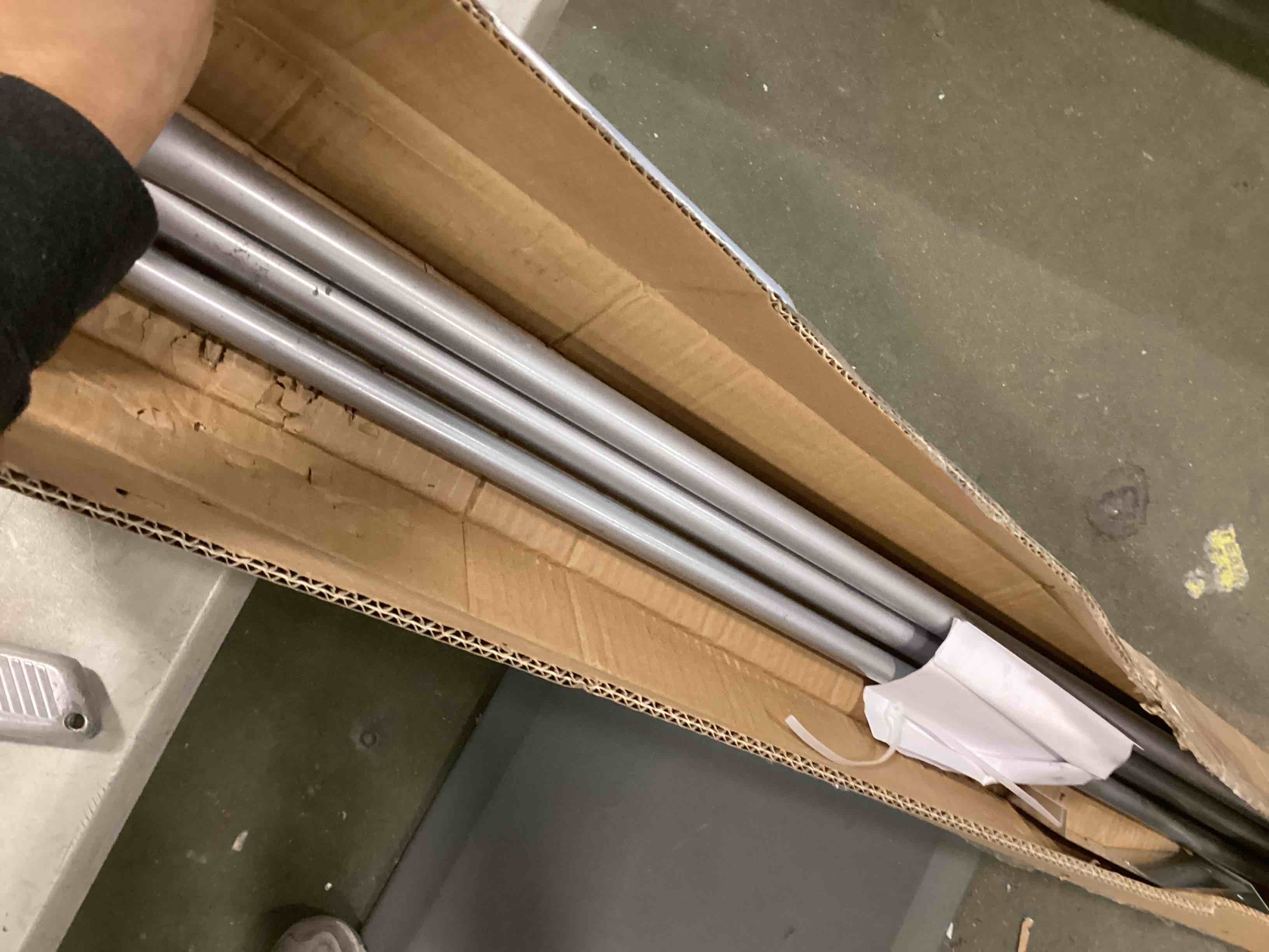 https://s3.amazonaws.com/lotting-images-prod/bidfta/YEL6358440_1711481027233.jpeg