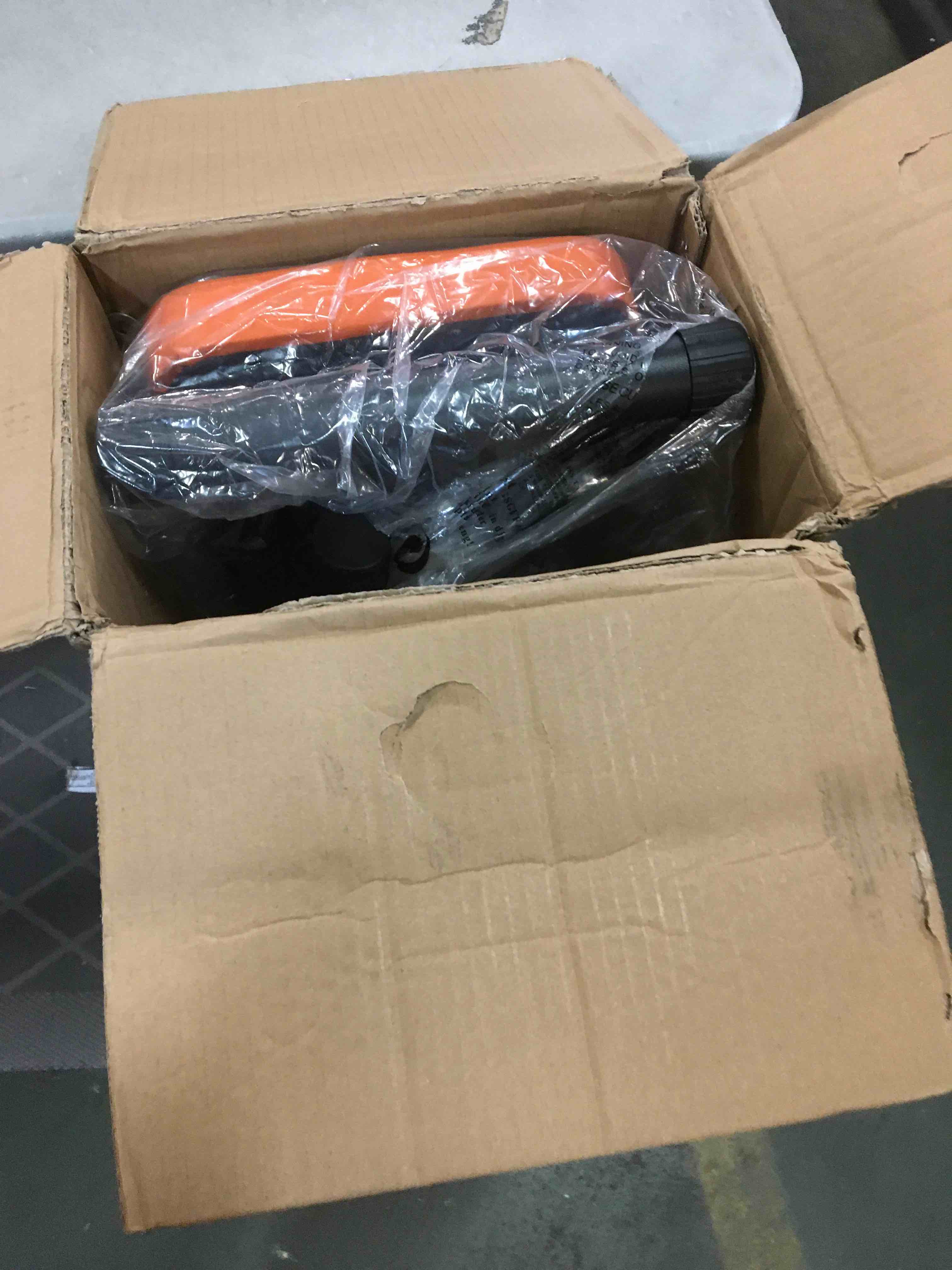 https://s3.amazonaws.com/lotting-images-prod/bidfta/YEL6359053_1711200946819.jpeg