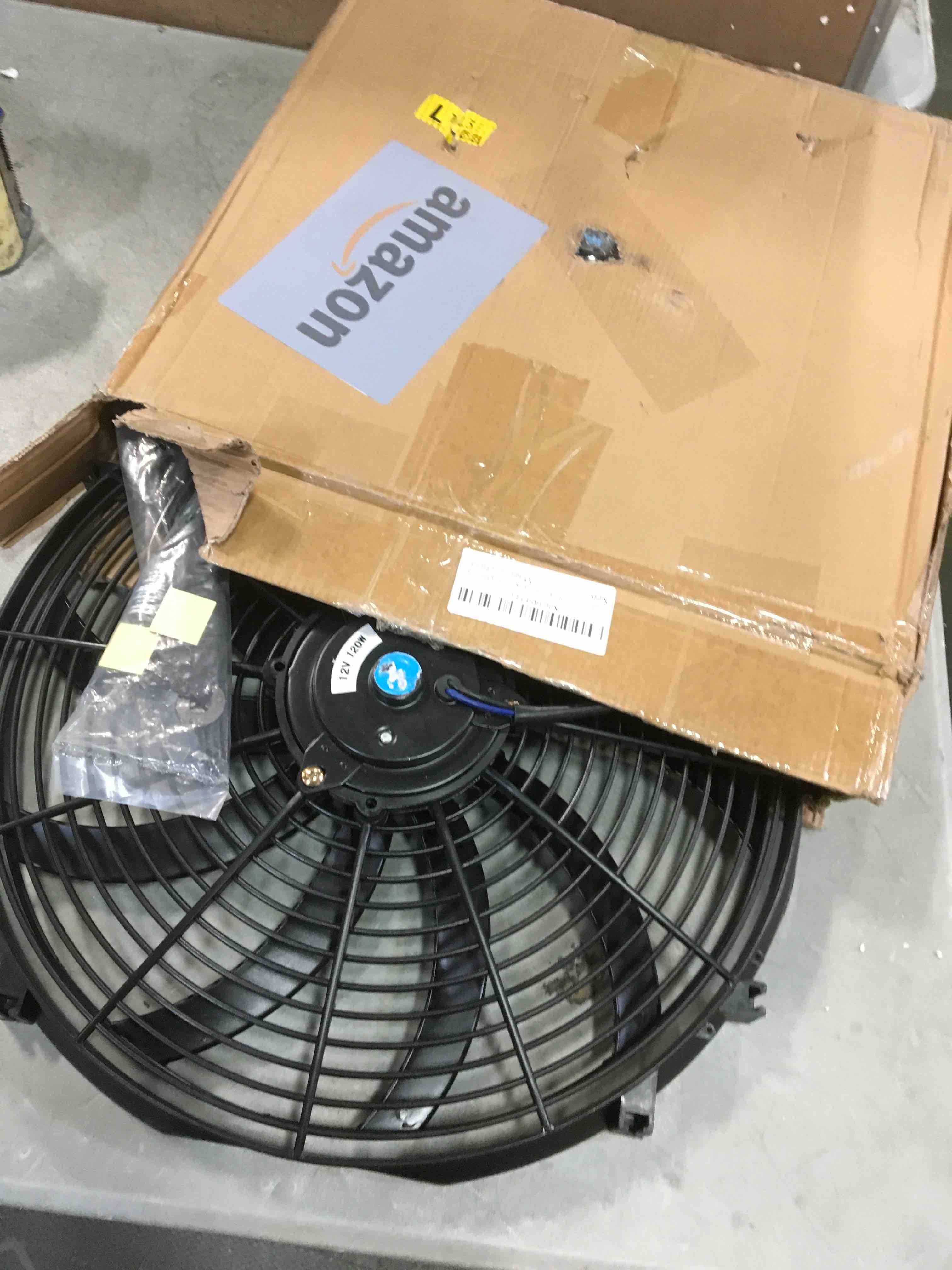 https://s3.amazonaws.com/lotting-images-prod/bidfta/YEL6359102_1711206363040.jpeg