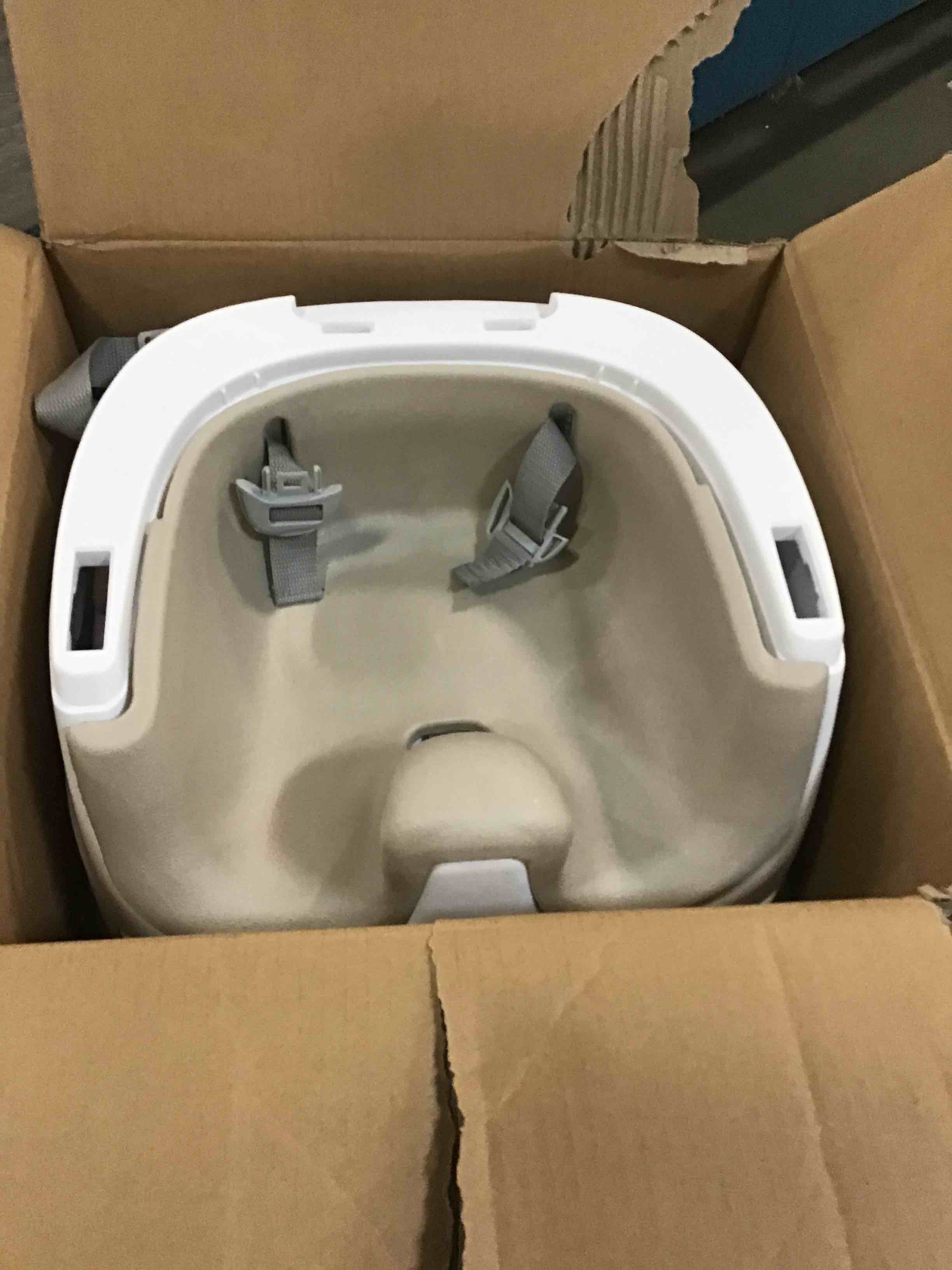 https://s3.amazonaws.com/lotting-images-prod/bidfta/YEL6359350_1711388538859.jpeg