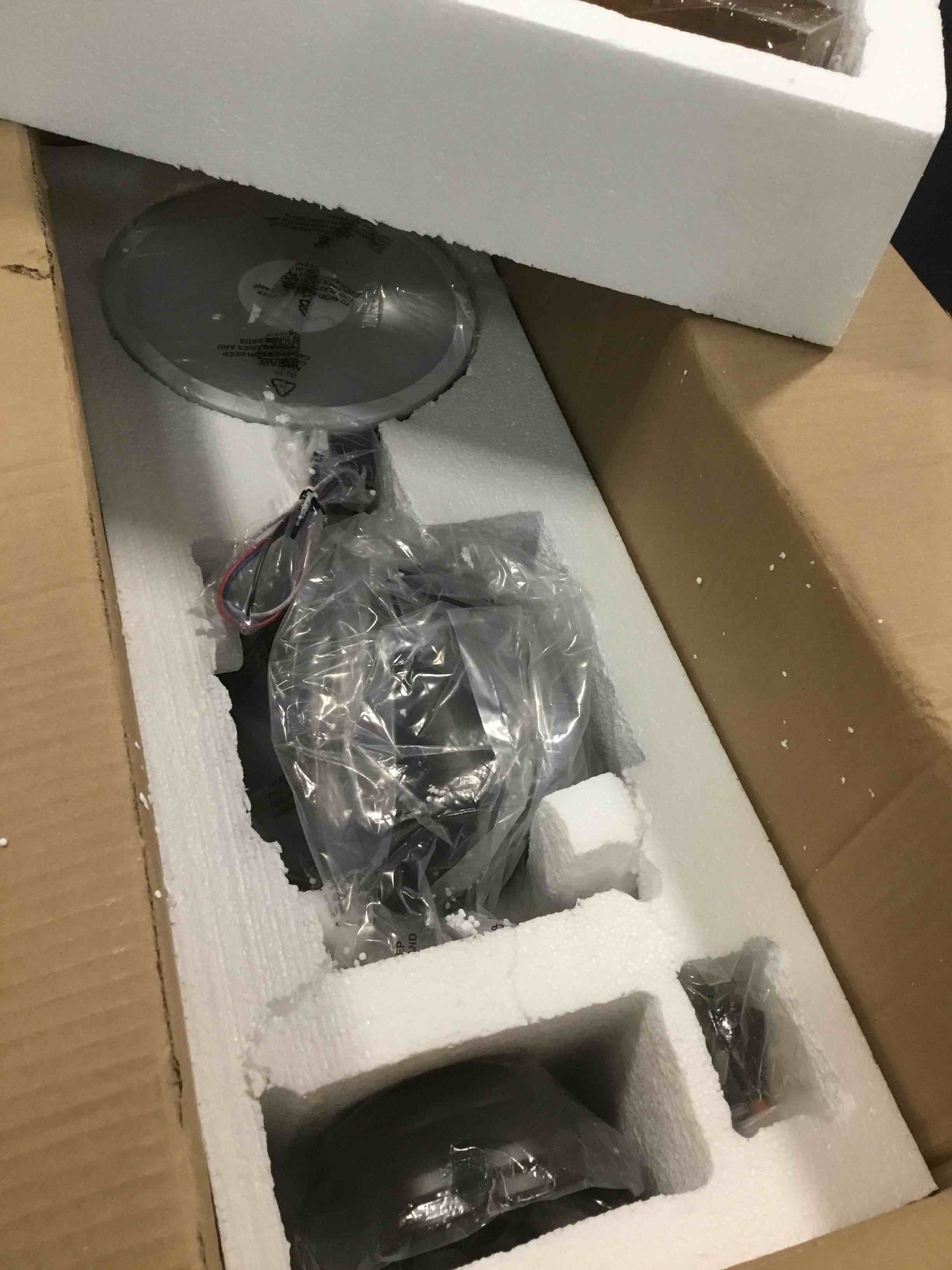 https://s3.amazonaws.com/lotting-images-prod/bidfta/YEL6362177_1711200412663.jpeg