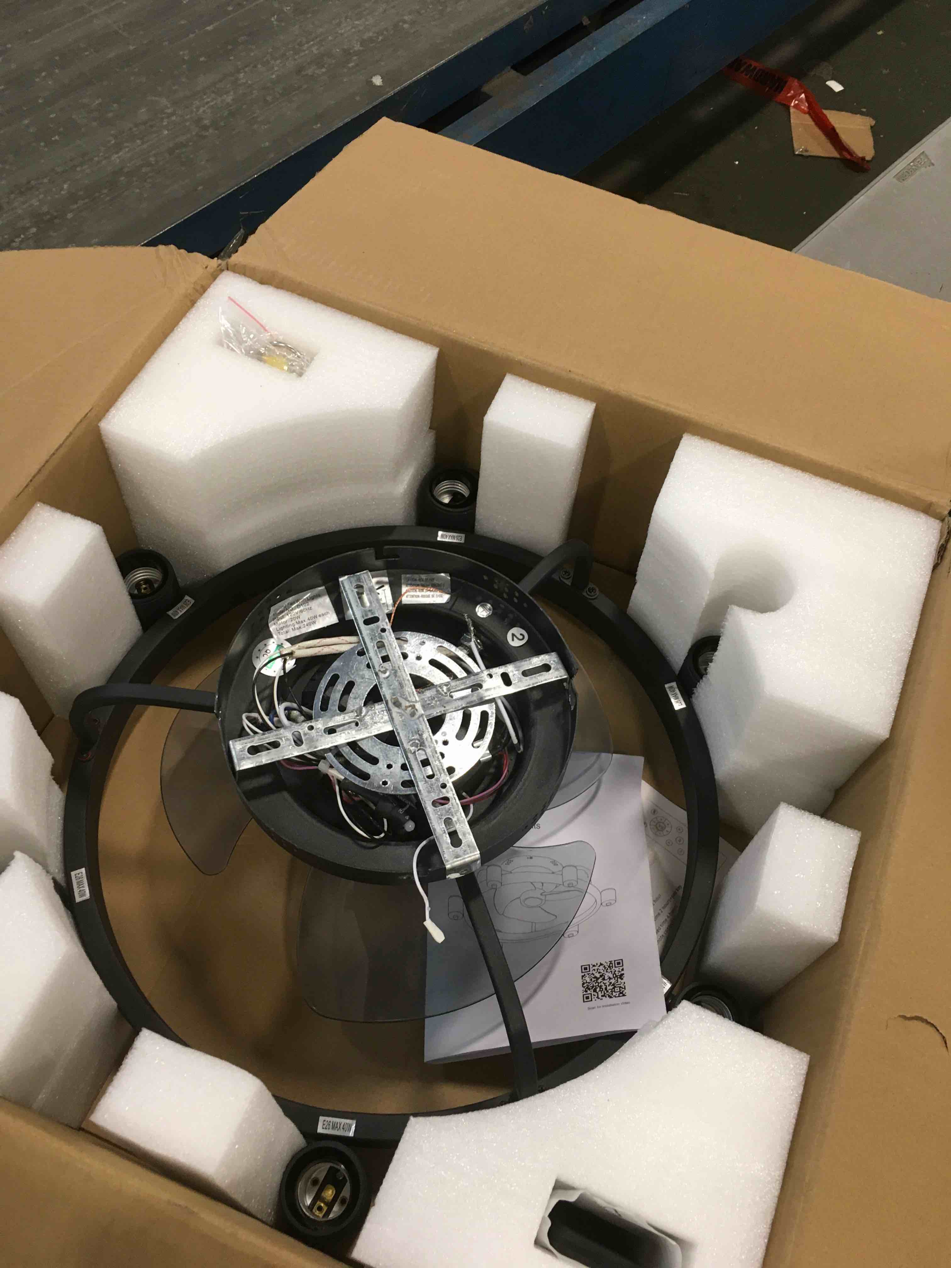 https://s3.amazonaws.com/lotting-images-prod/bidfta/YEL6363008_1711555108209.jpeg
