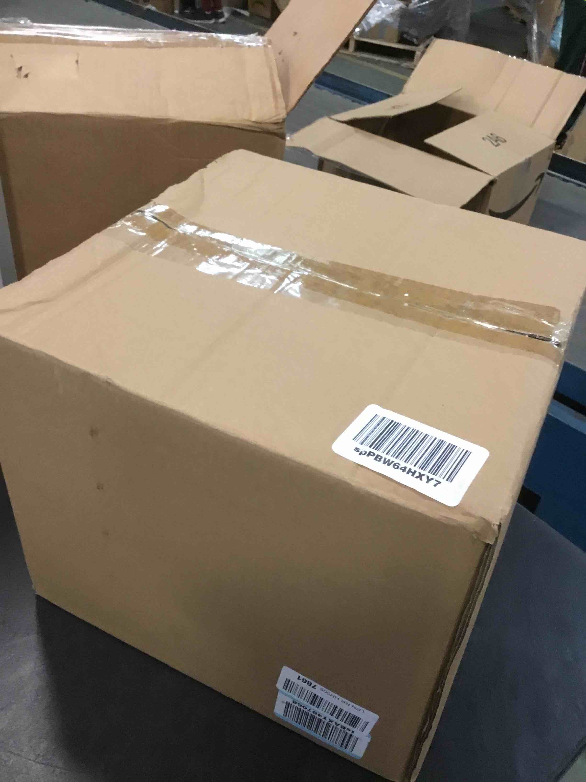 https://s3.amazonaws.com/lotting-images-prod/bidfta/YEL6363300_1711641924992.jpeg