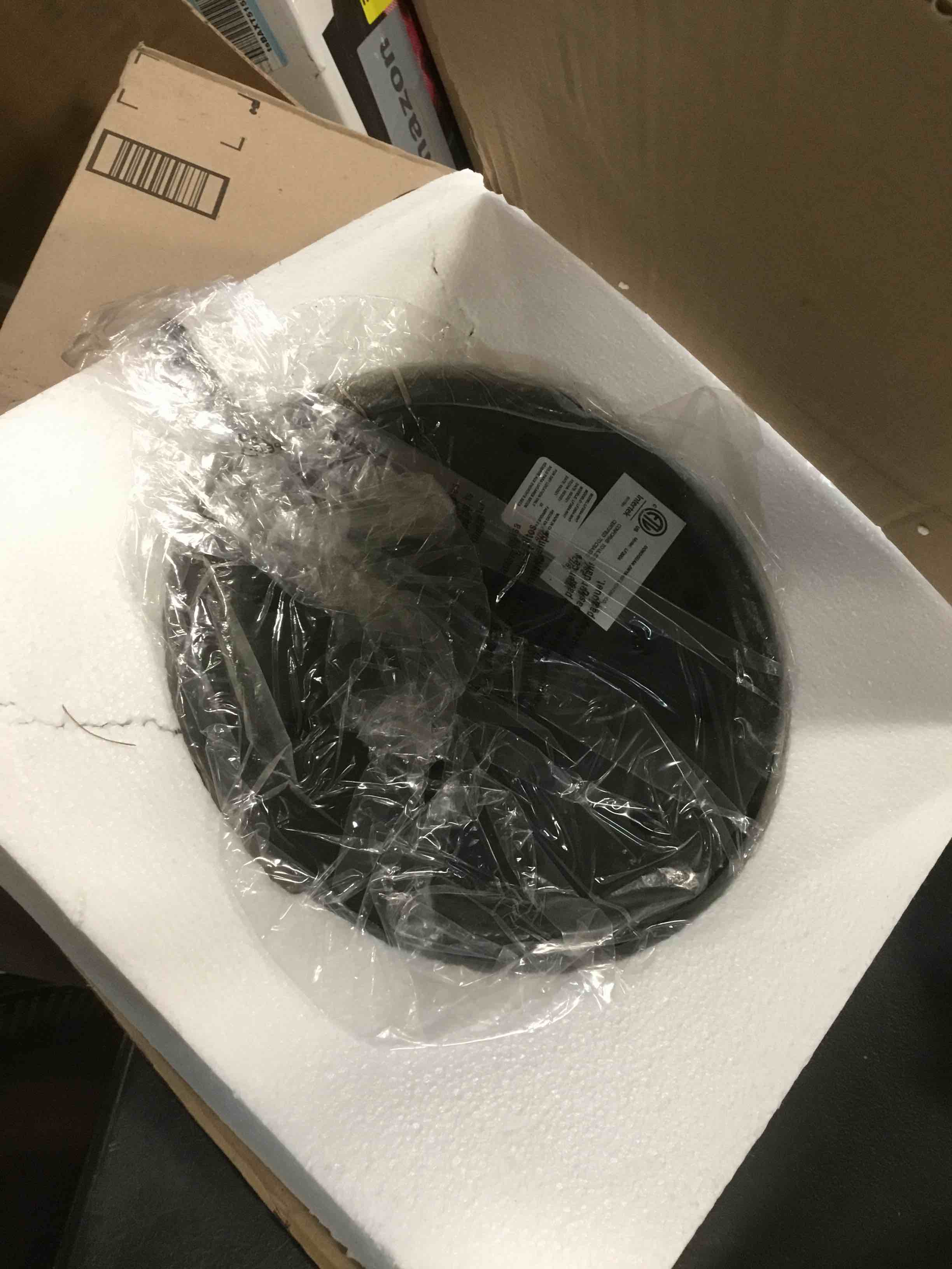 https://s3.amazonaws.com/lotting-images-prod/bidfta/YEL6363300_1711641970067.jpeg