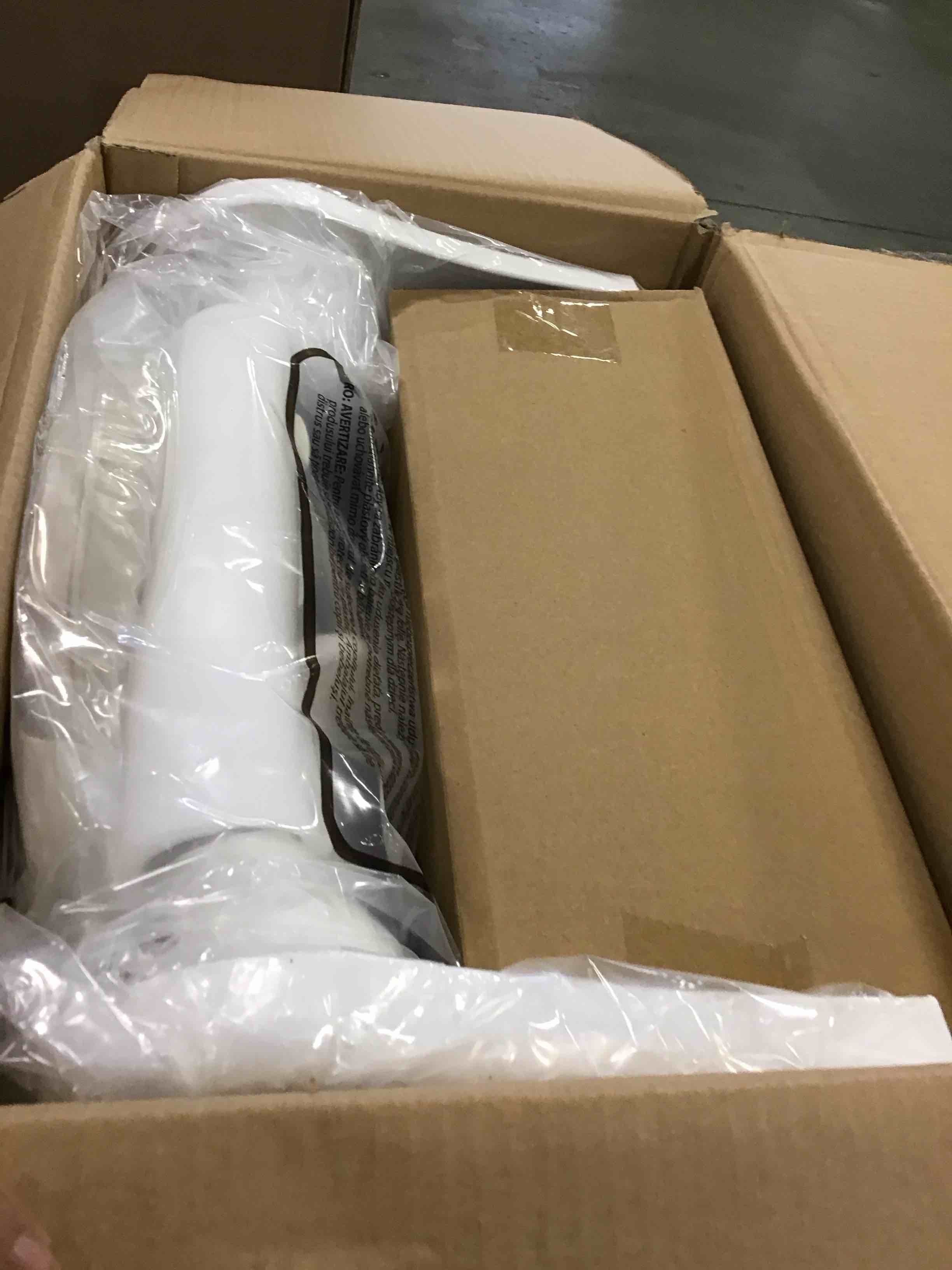 https://s3.amazonaws.com/lotting-images-prod/bidfta/YEL6363954_1711560290401.jpeg